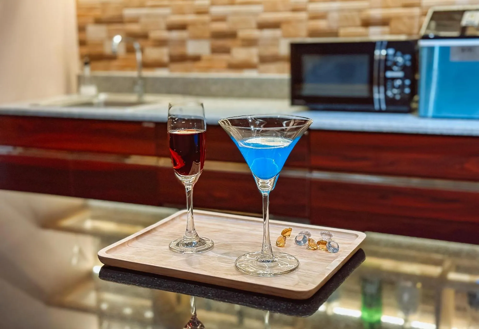 Lounge or bar in Grand Lord Hotel & Residence - Khao chi chan Pattaya