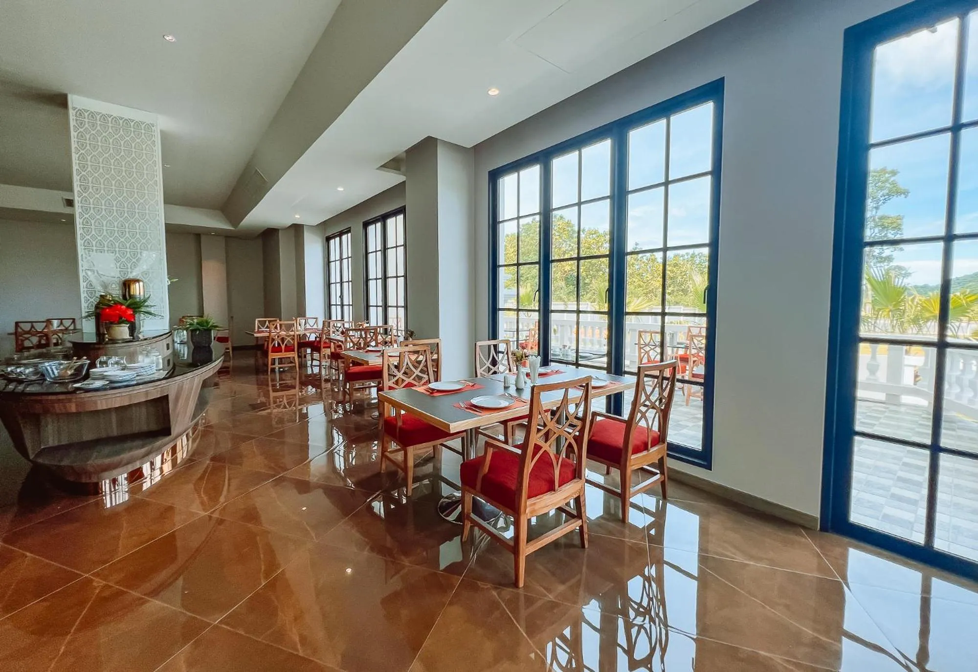 Restaurant/places to eat in Grand Lord Hotel & Residence - Khao chi chan Pattaya