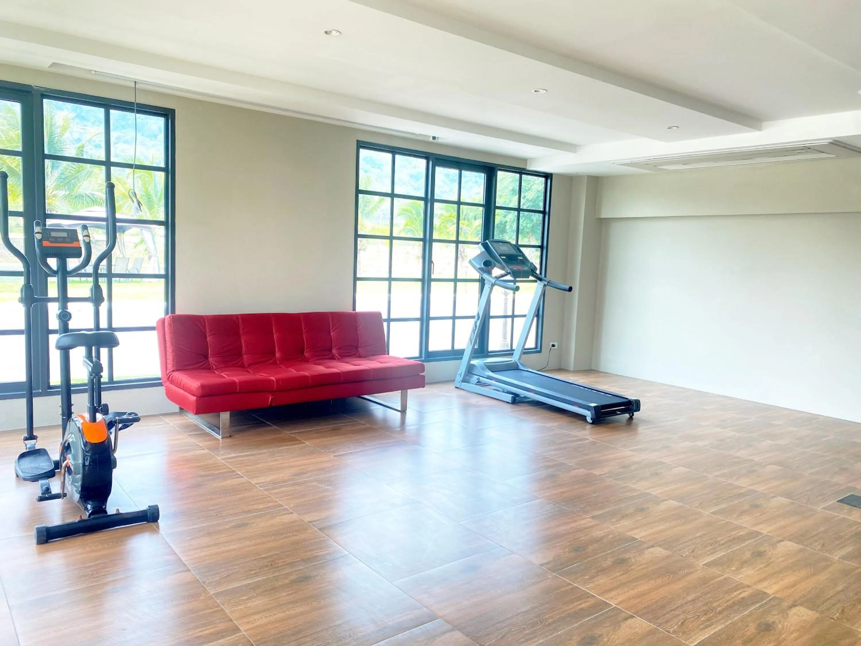 Fitness centre/facilities in Grand Lord Hotel & Residence - Khao chi chan Pattaya