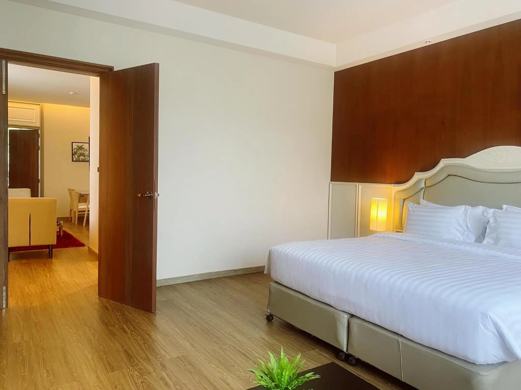 Bedroom, Bed in Grand Lord Hotel & Residence - Khao chi chan Pattaya