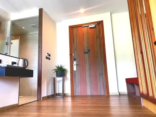 Grand Lord Hotel & Residence - Khao chi chan Pattaya