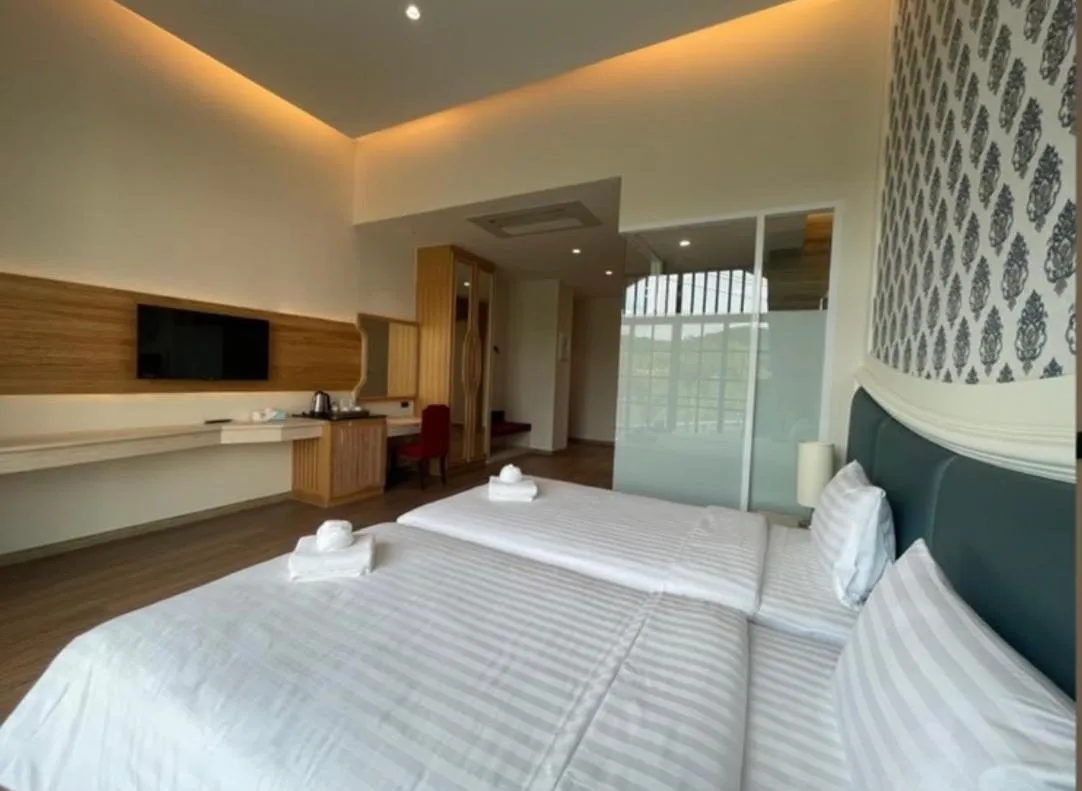Bedroom, Bed in Grand Lord Hotel & Residence - Khao chi chan Pattaya