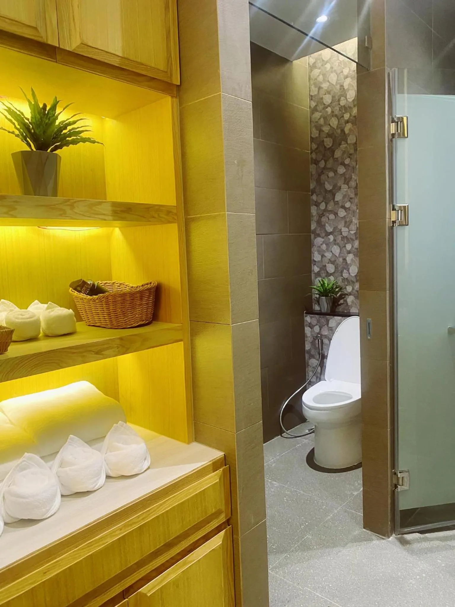Toilet in Grand Lord Hotel & Residence - Khao chi chan Pattaya