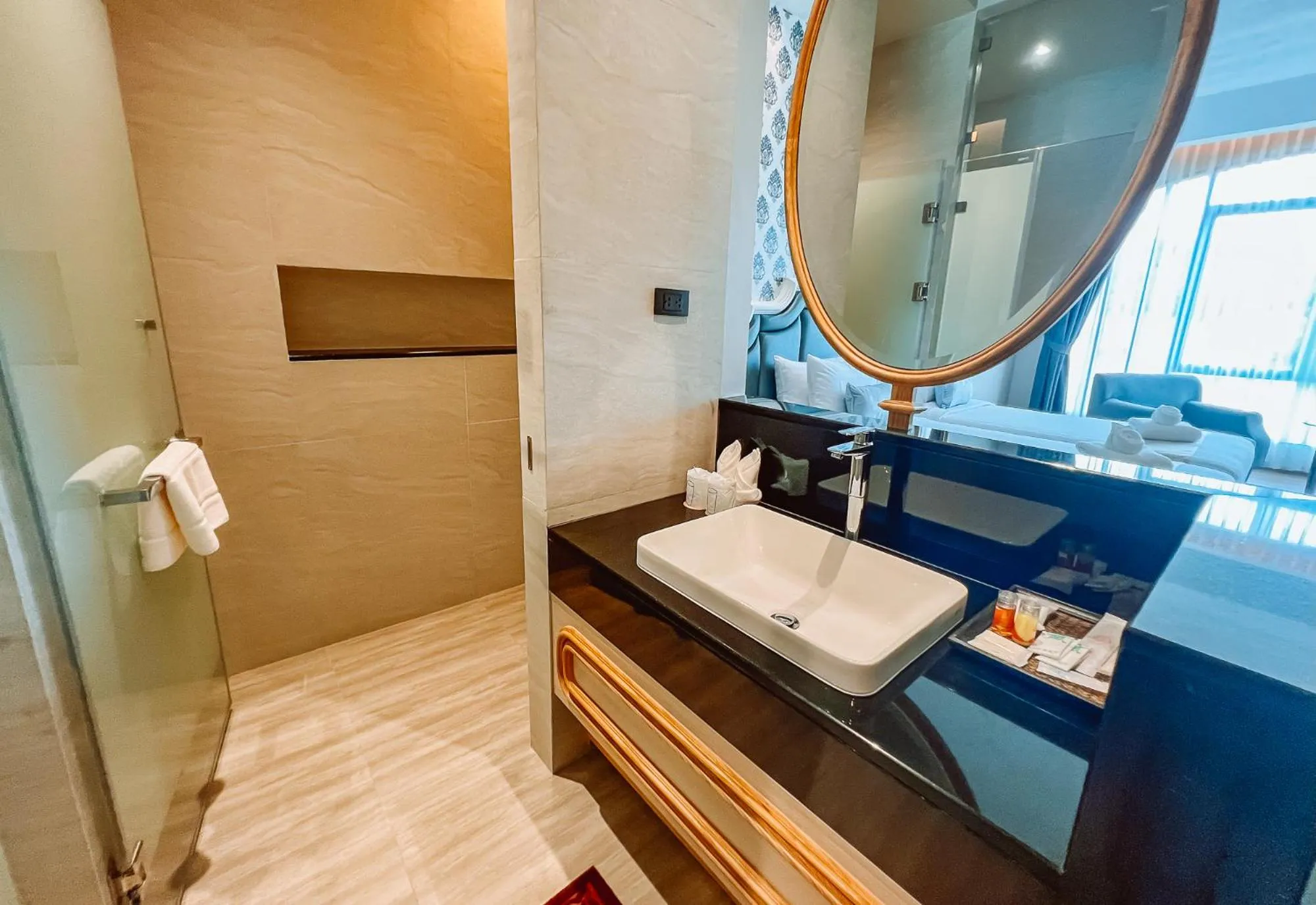 Bathroom in Grand Lord Hotel & Residence - Khao chi chan Pattaya