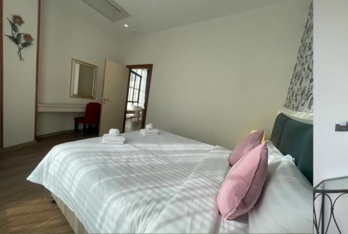 Bed in Grand Lord Hotel & Residence - Khao chi chan Pattaya