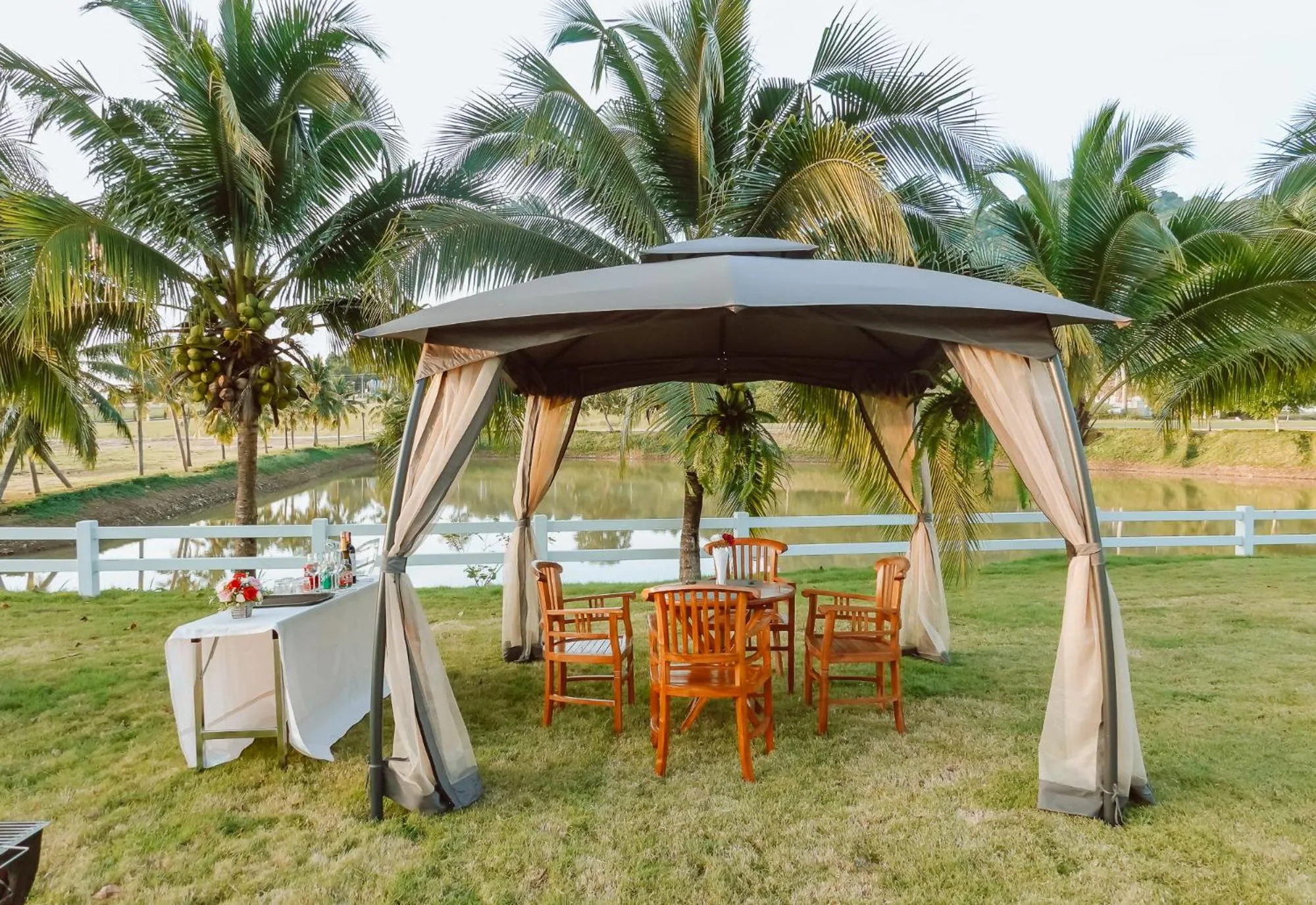 BBQ facilities in Grand Lord Hotel & Residence - Khao chi chan Pattaya