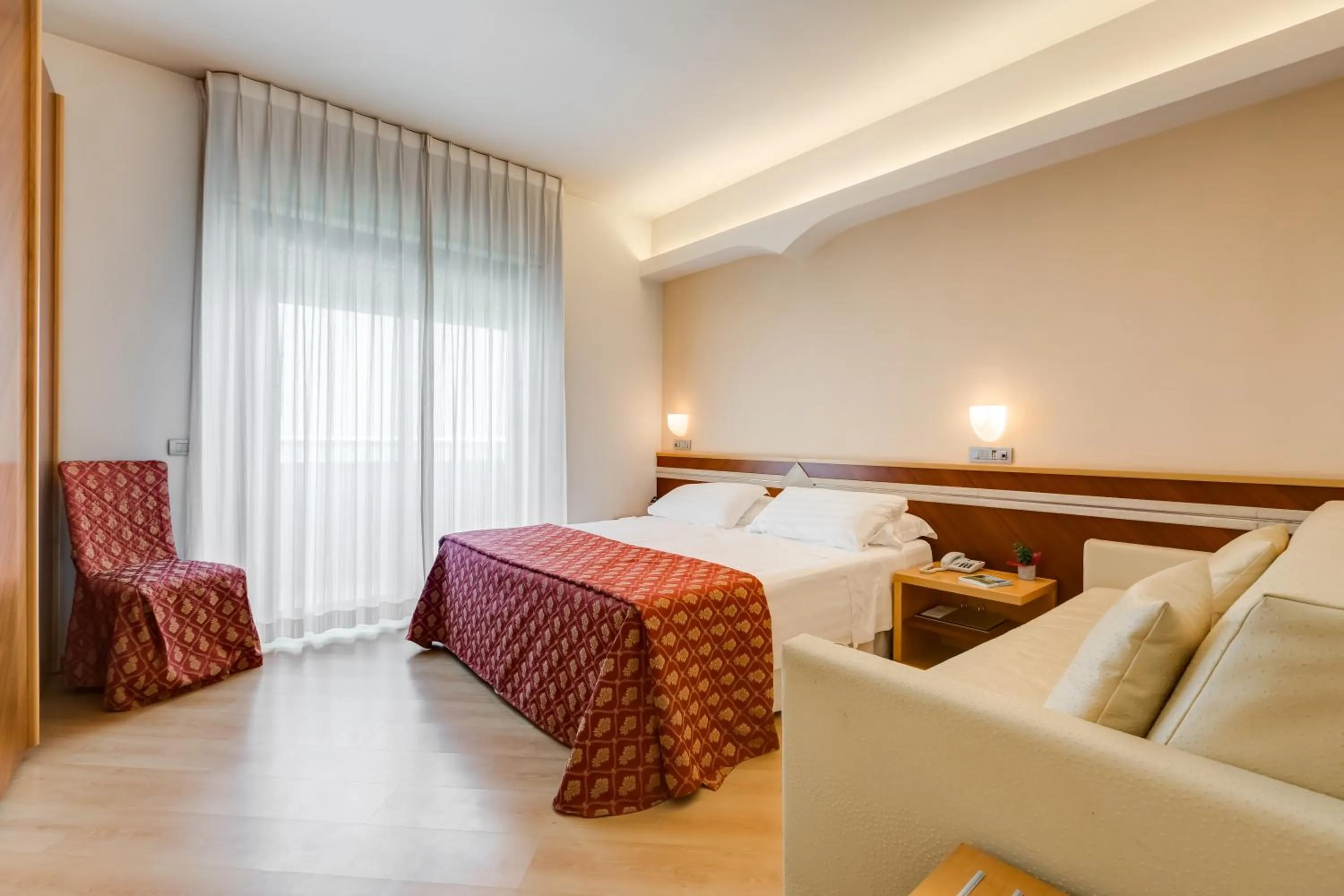 Bedroom, Bed in Hotel Europa Beach Village