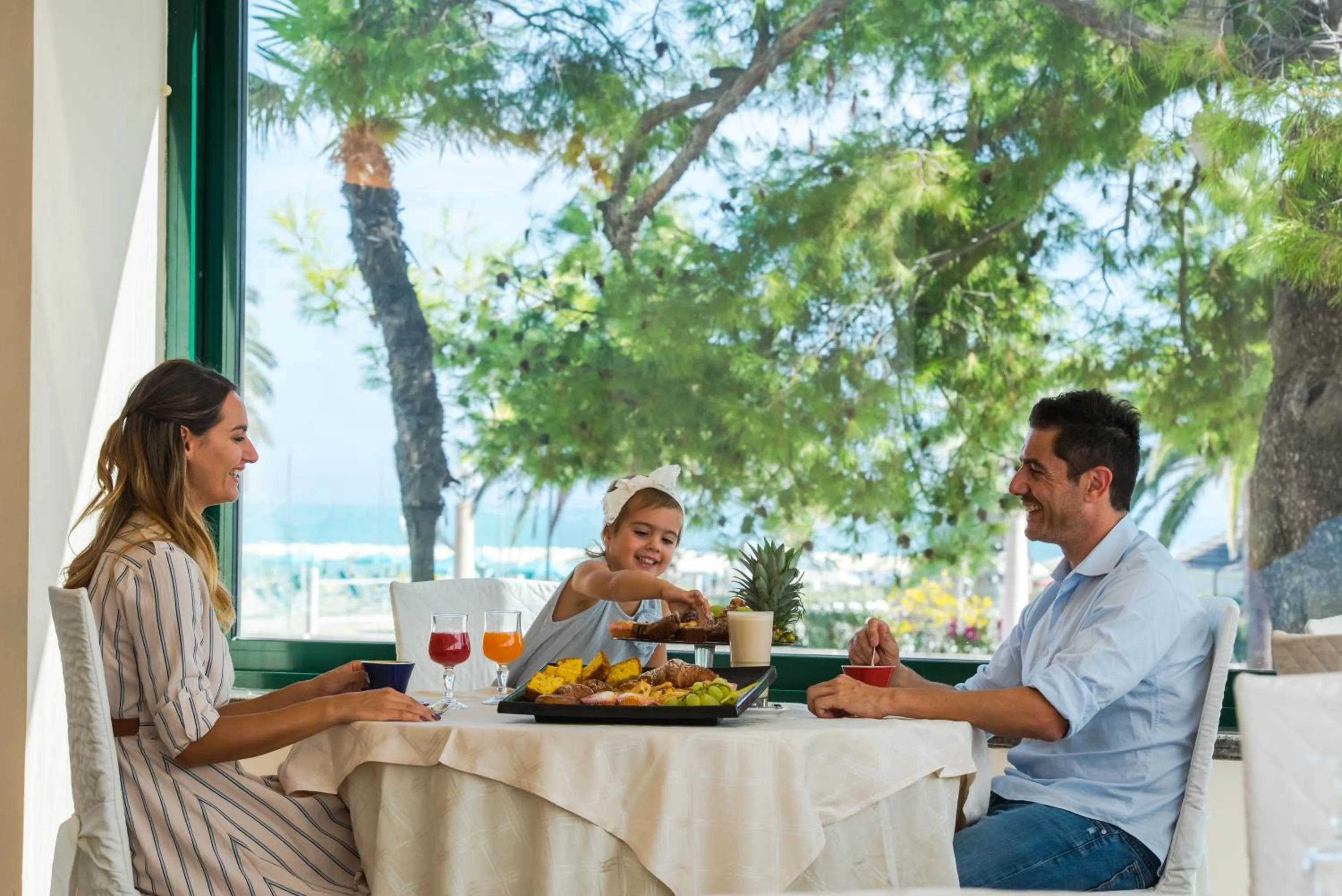 Restaurant/places to eat in Hotel Europa Beach Village