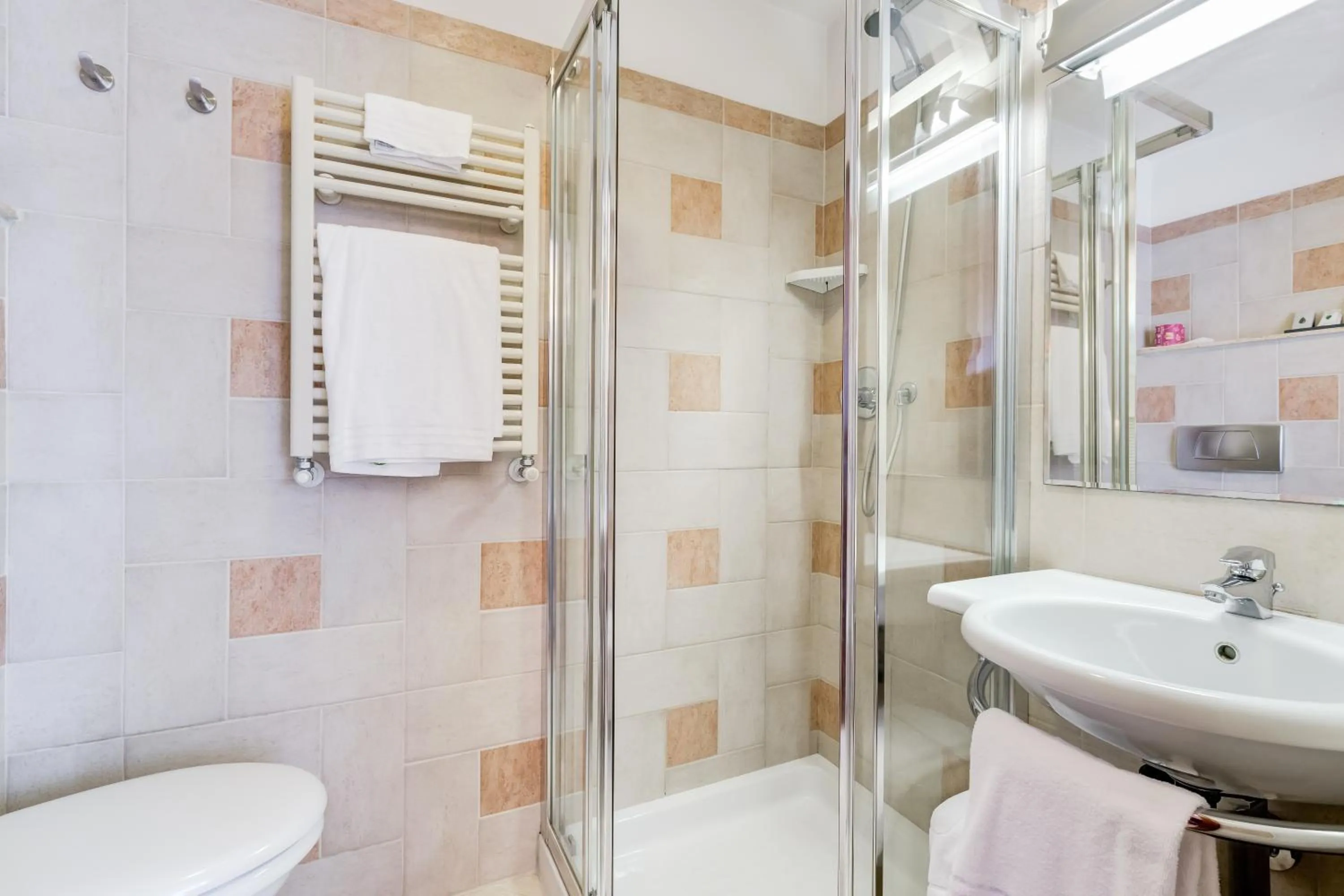 Bathroom in Hotel Europa Beach Village