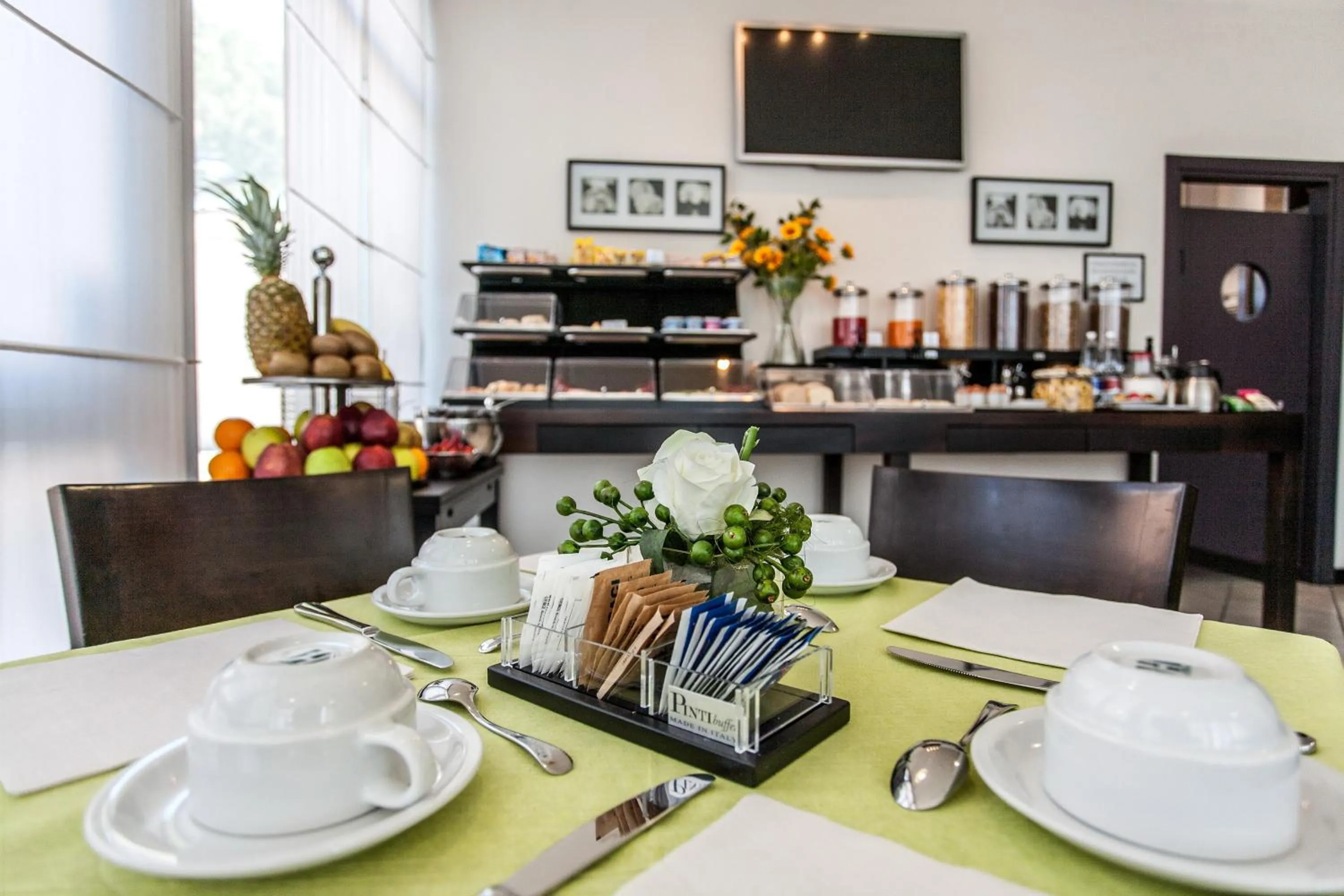 Breakfast in Hotel Mosaico