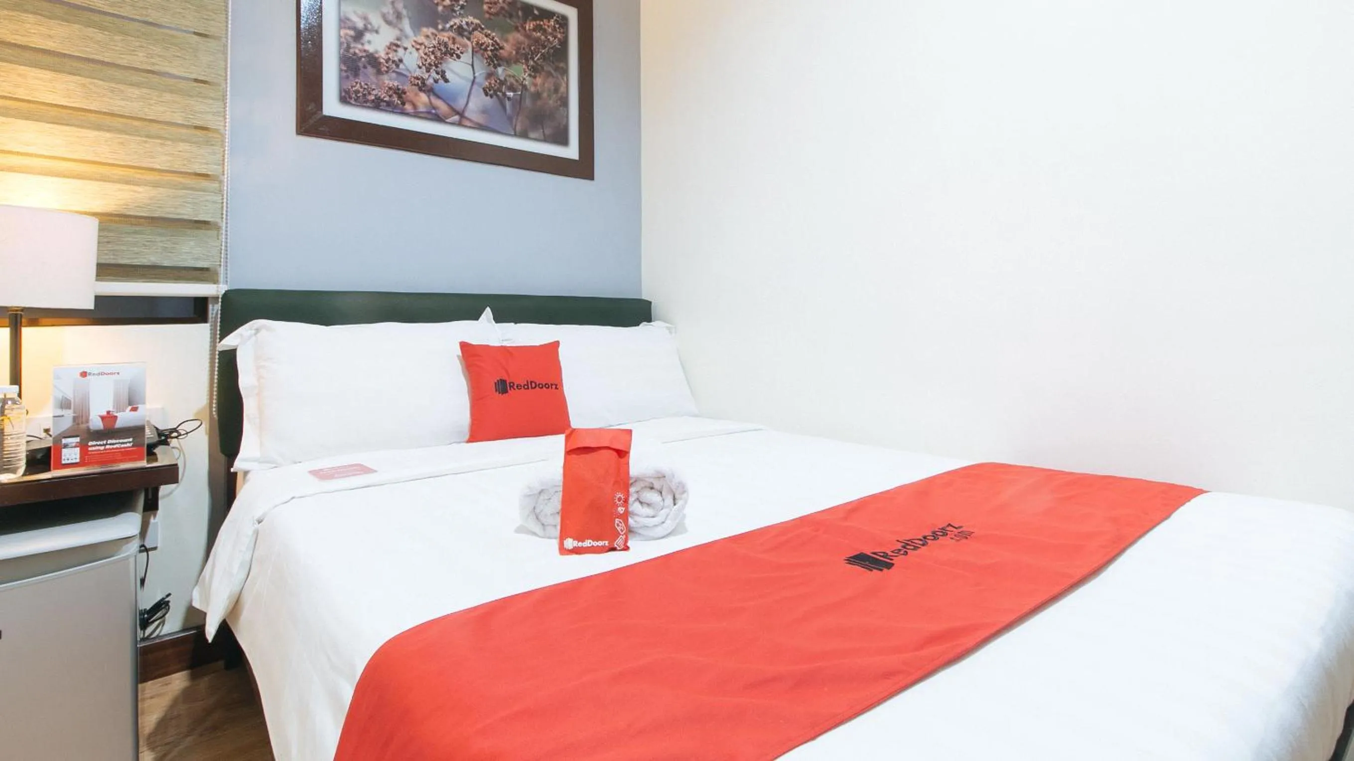 Bed in RedDoorz @ Gardenview Hotel GTower Angeles