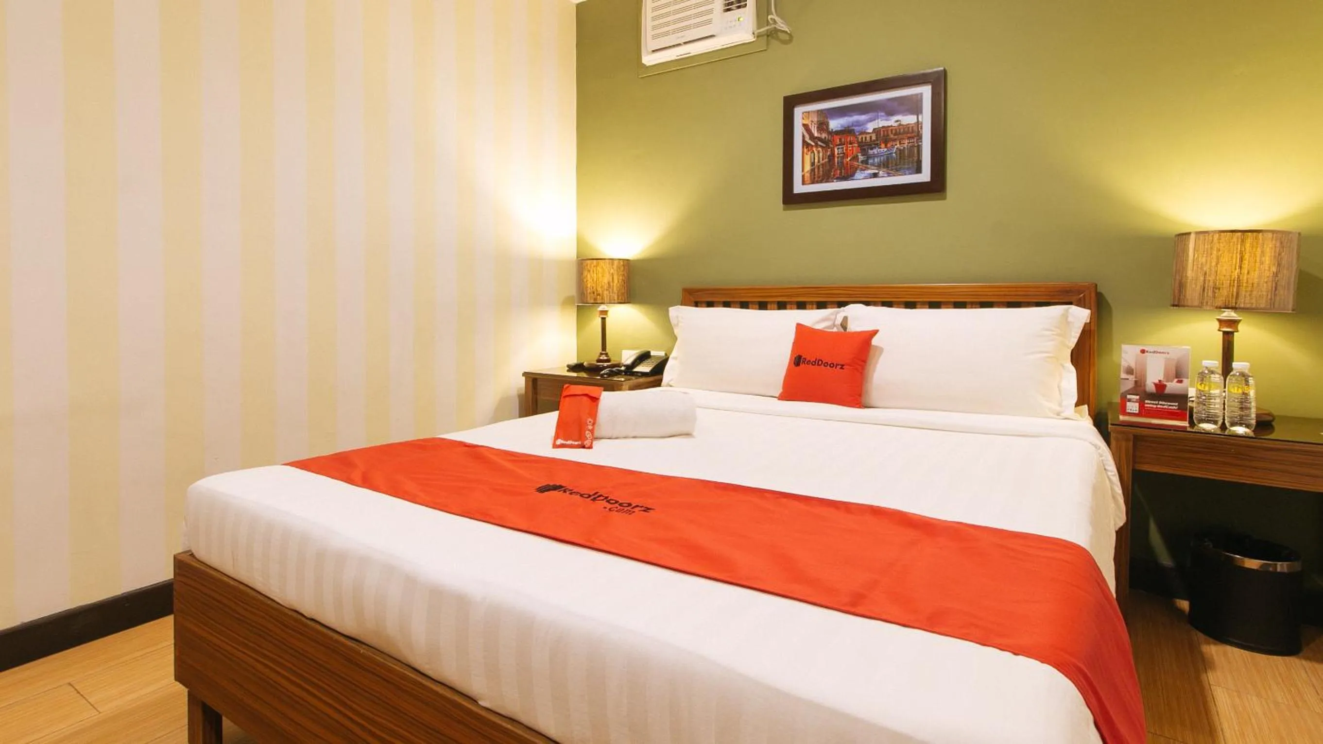 Bed in RedDoorz @ Gardenview Hotel GTower Angeles