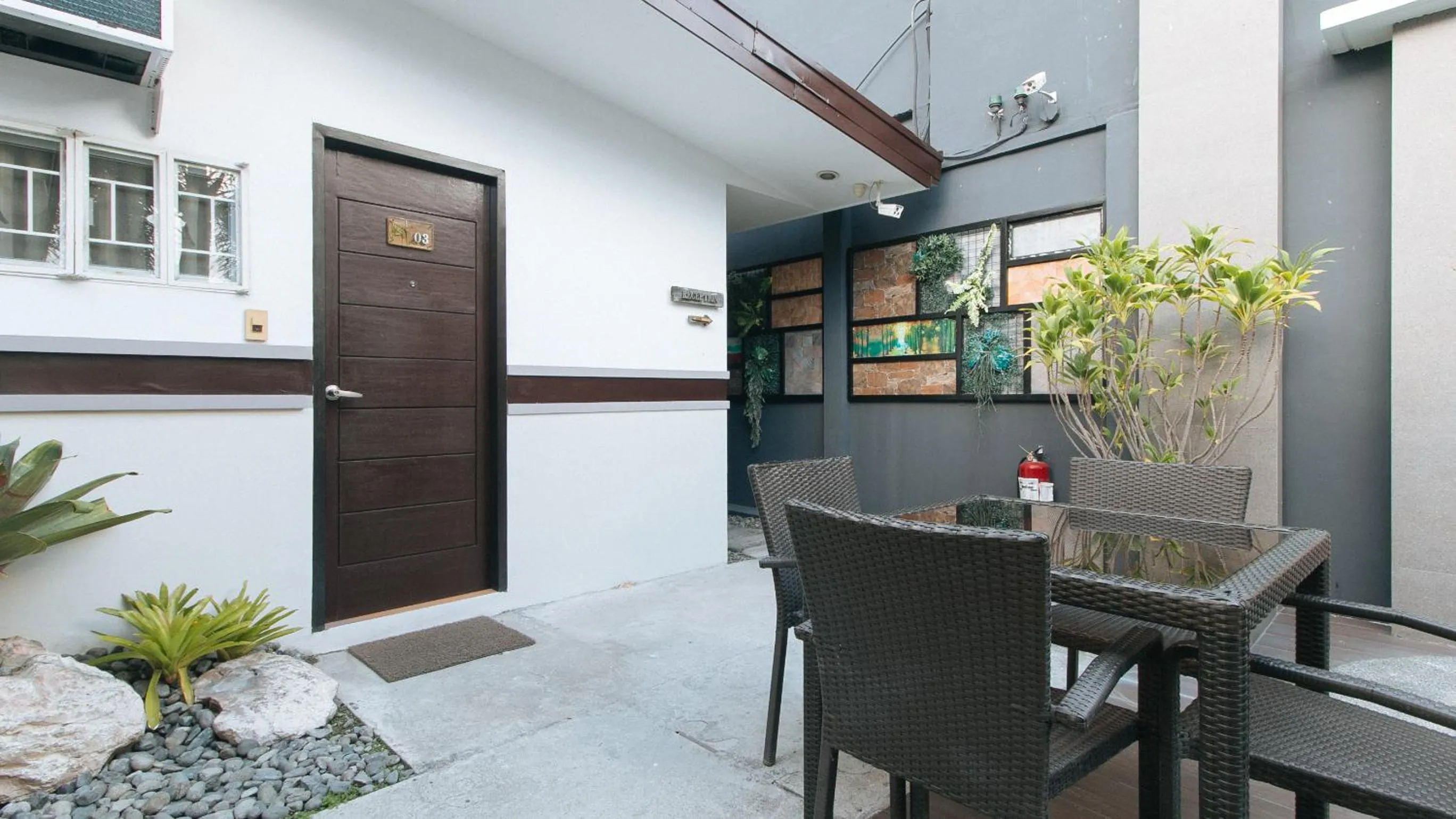 Property building in RedDoorz @ Gardenview Hotel GTower Angeles