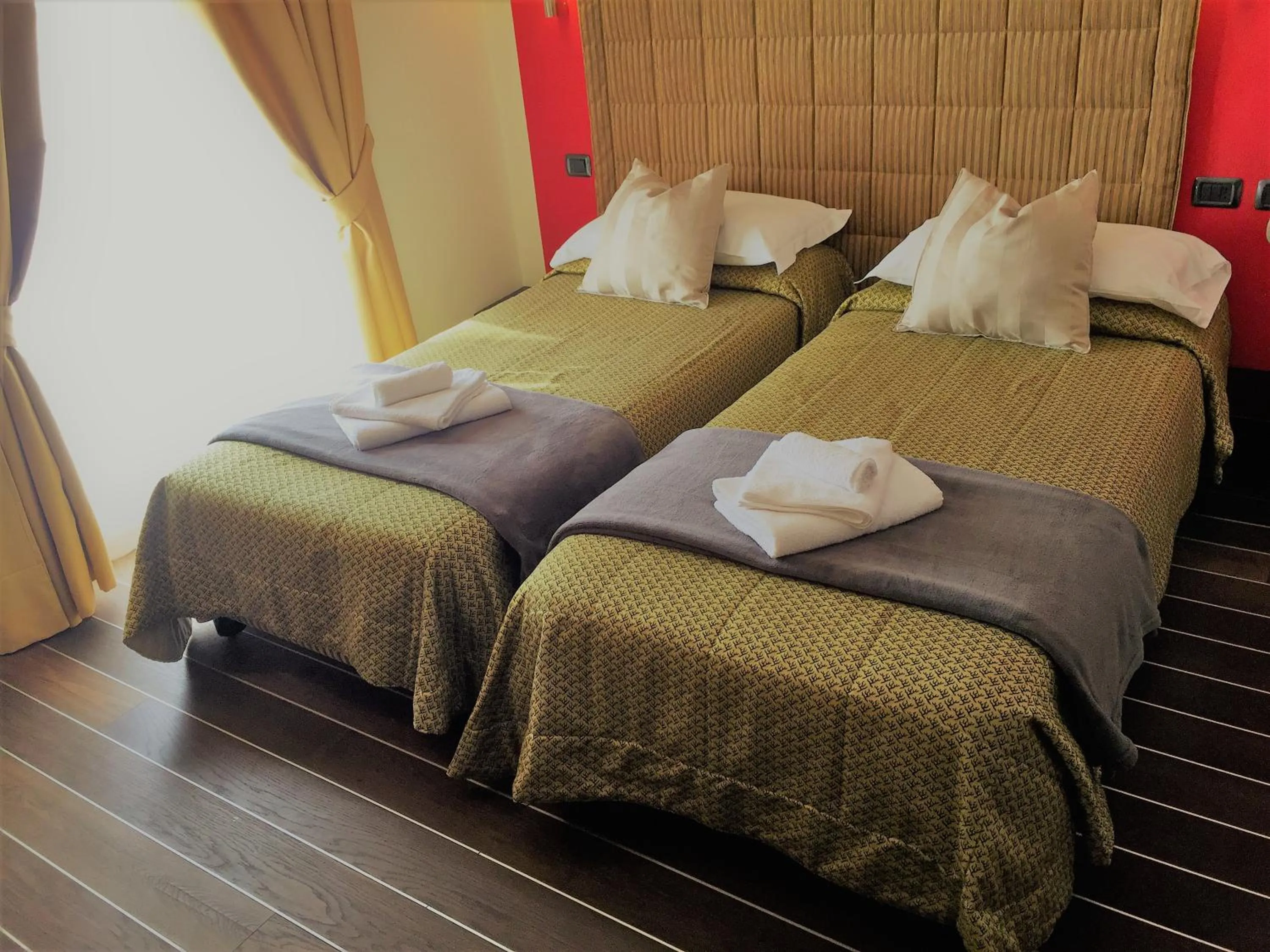 Bedroom, Bed in Hotel Nordend