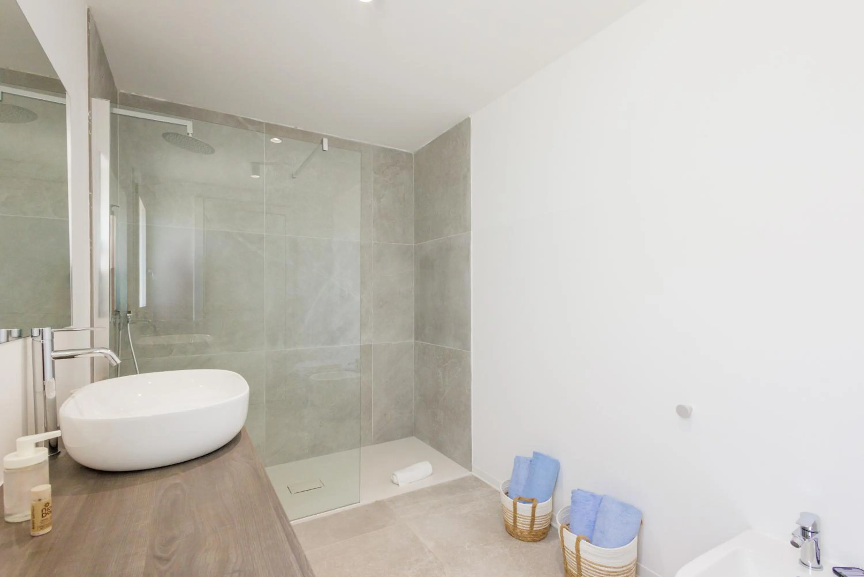 Shower in Baia del Sole Resort