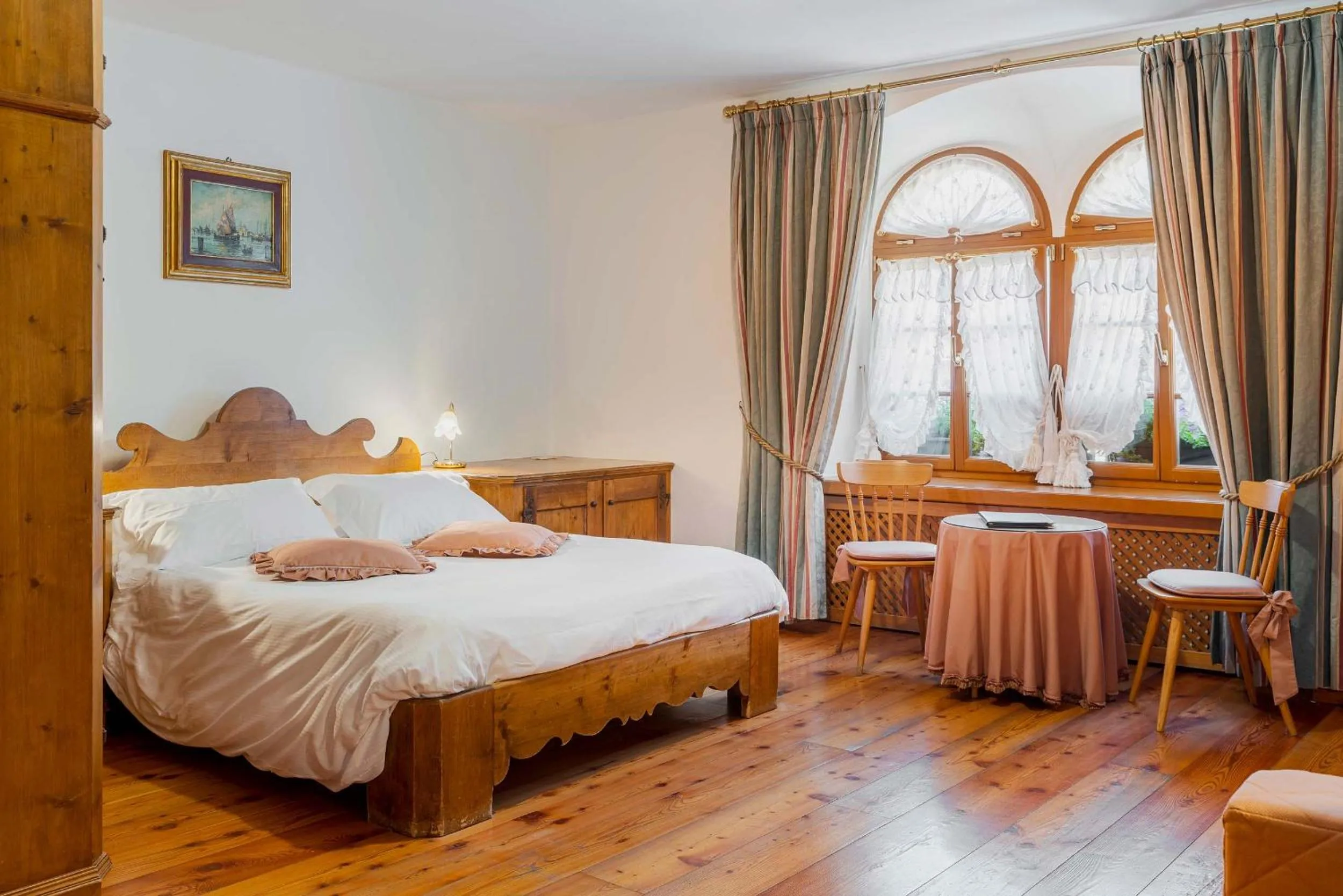 Bed in Royal Hotel Cortina