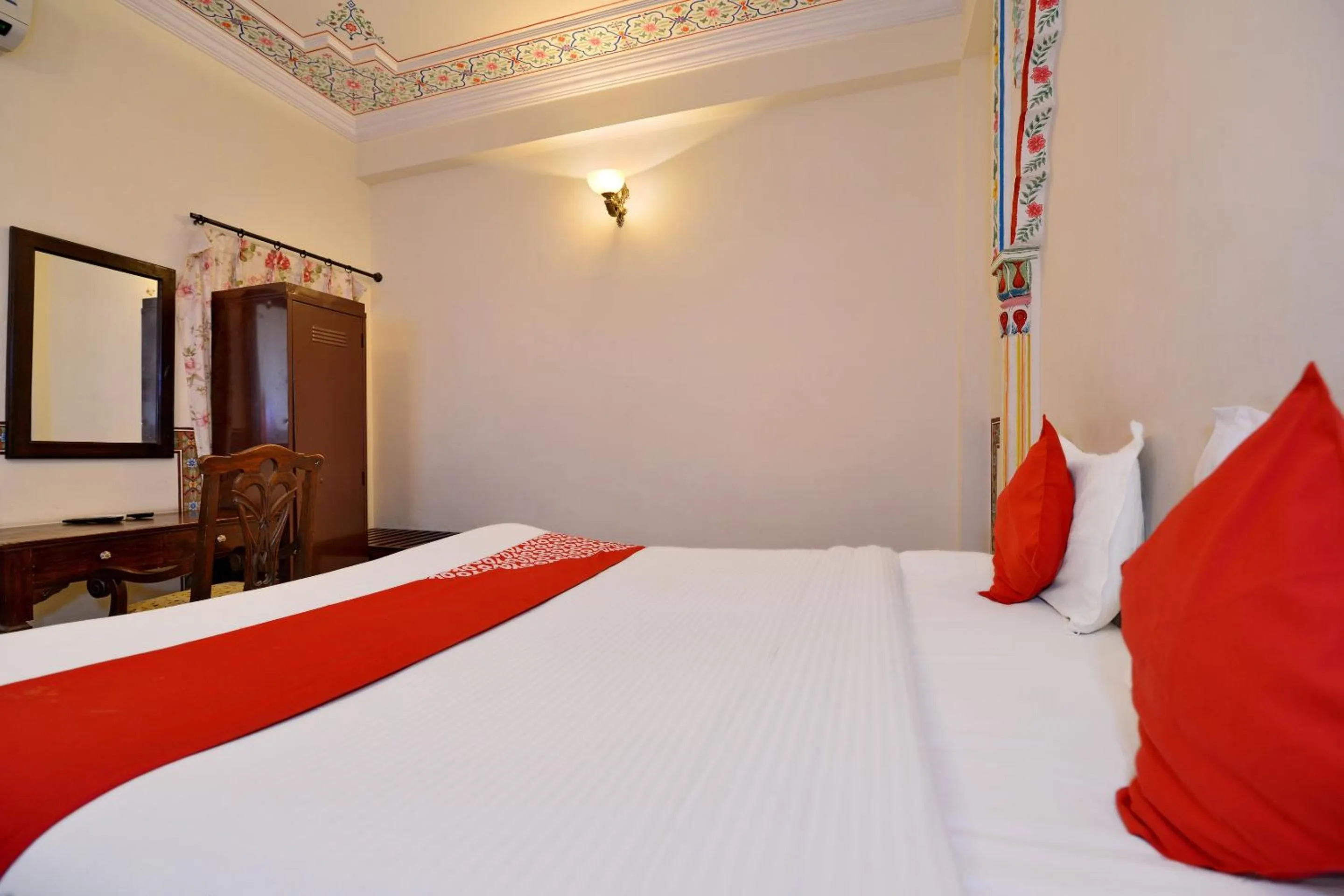 Bedroom in Super Hotel O Tordi Haveli