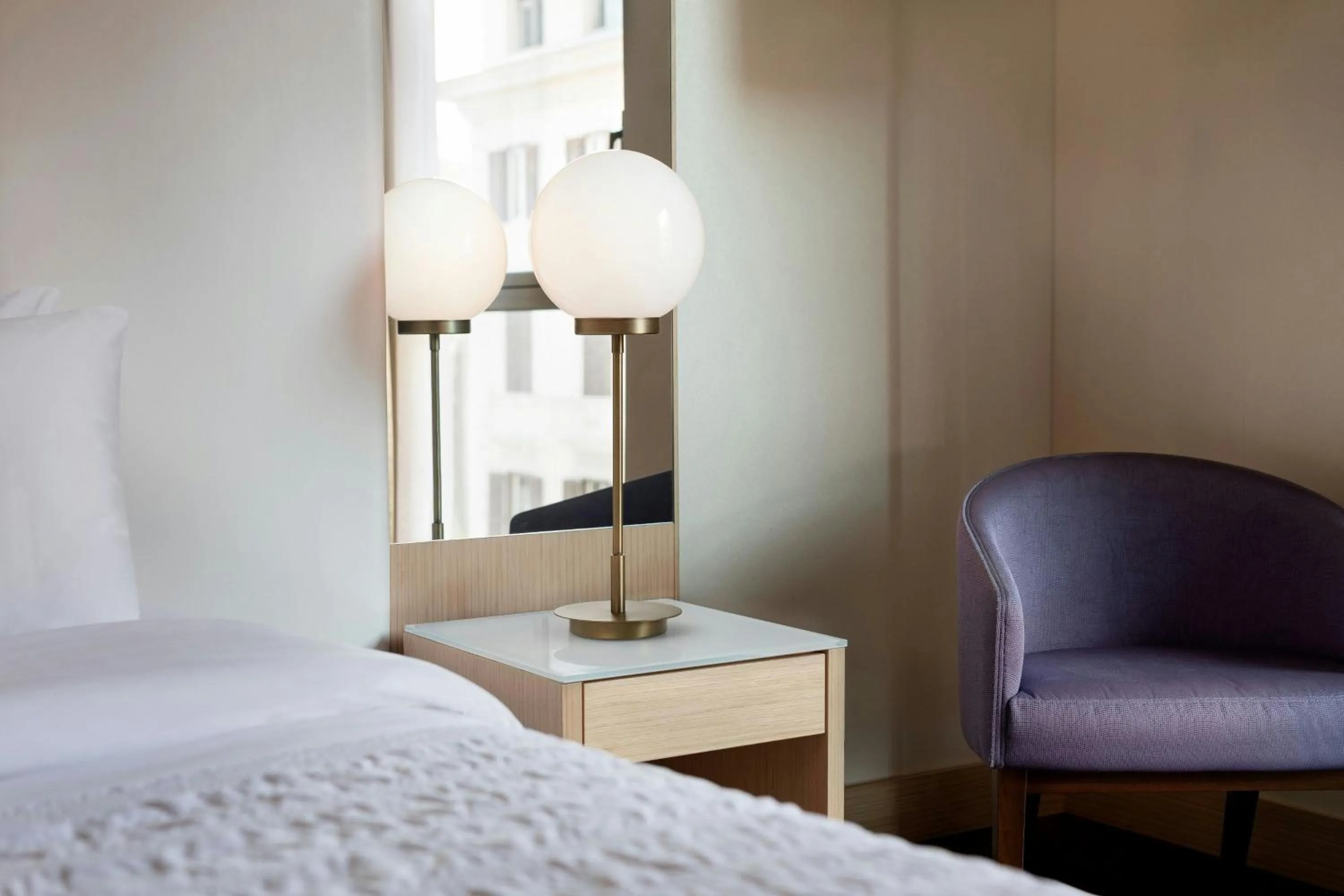 Photo of the whole room, Bed in Le Meridien Visconti Rome