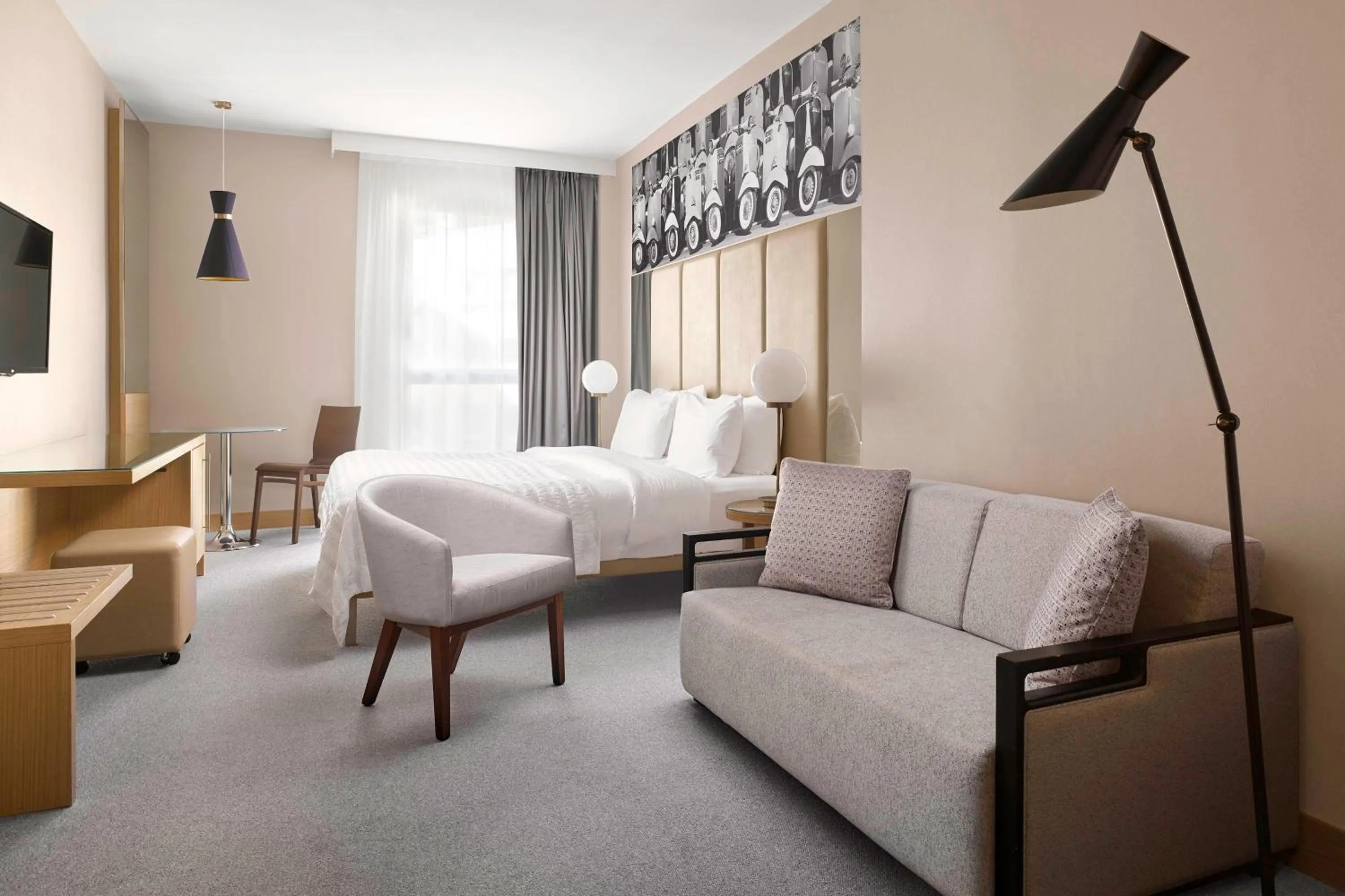 Photo of the whole room in Le Meridien Visconti Rome