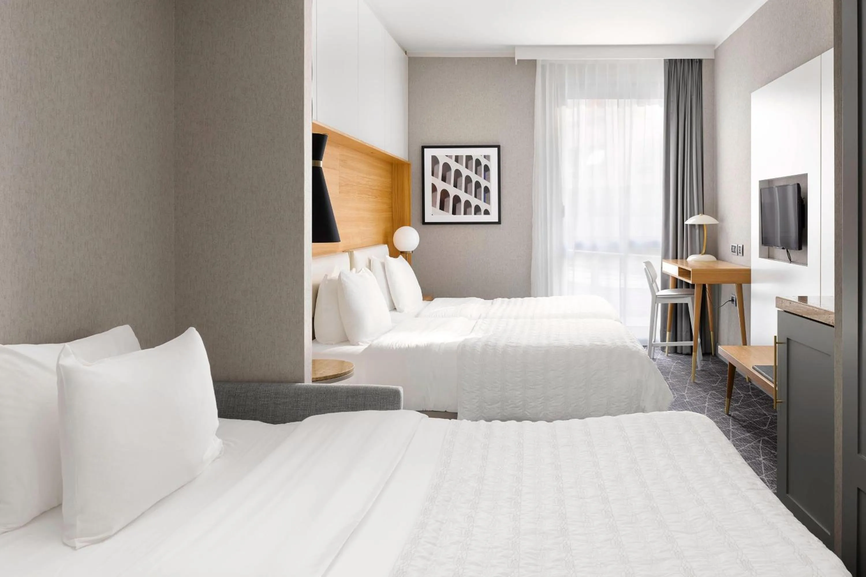 Photo of the whole room, Bed in Le Meridien Visconti Rome