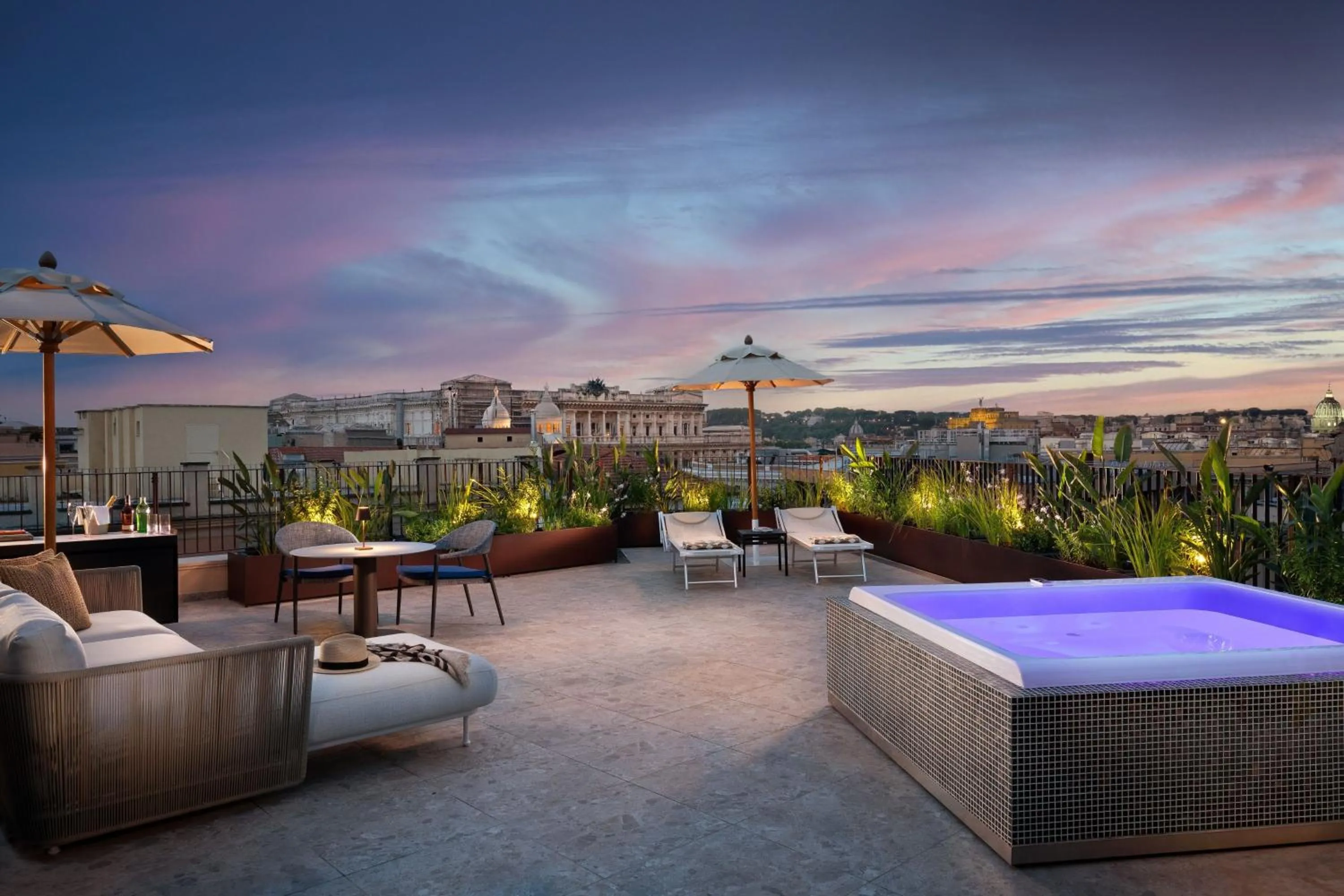 Photo of the whole room in Le Meridien Visconti Rome