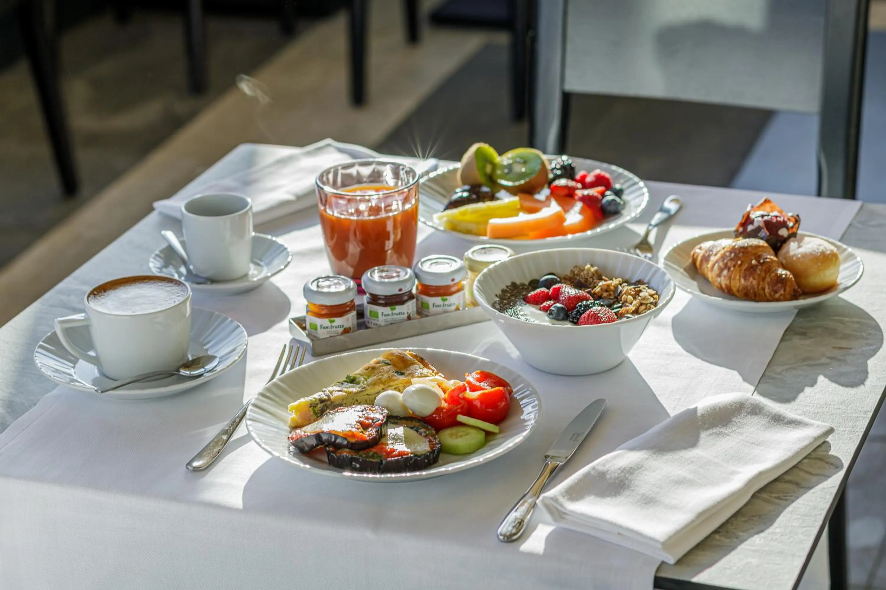 Breakfast in Room Mate Collection Mia, Rome Colosseum