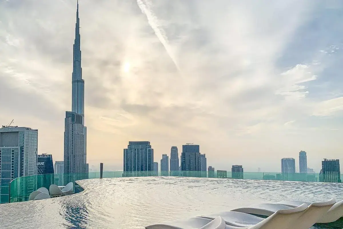 Frank Porter - Paramount Midtown Frank Porter - Paramount Midtown