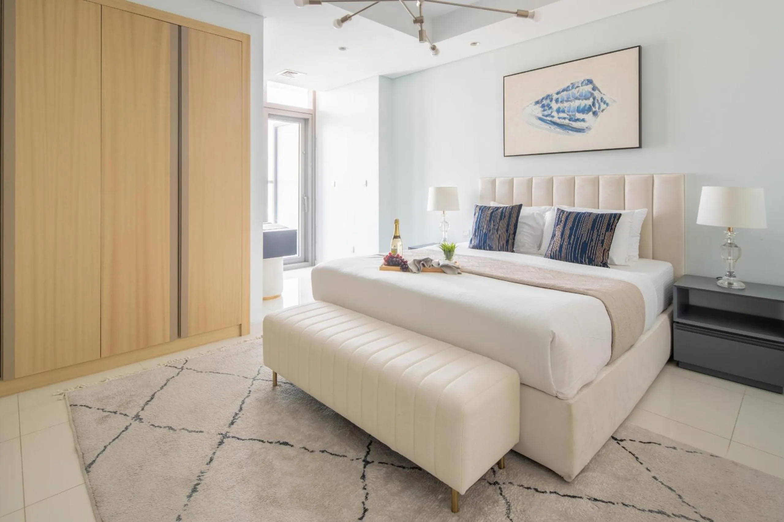 Bed in Frank Porter - Paramount Midtown