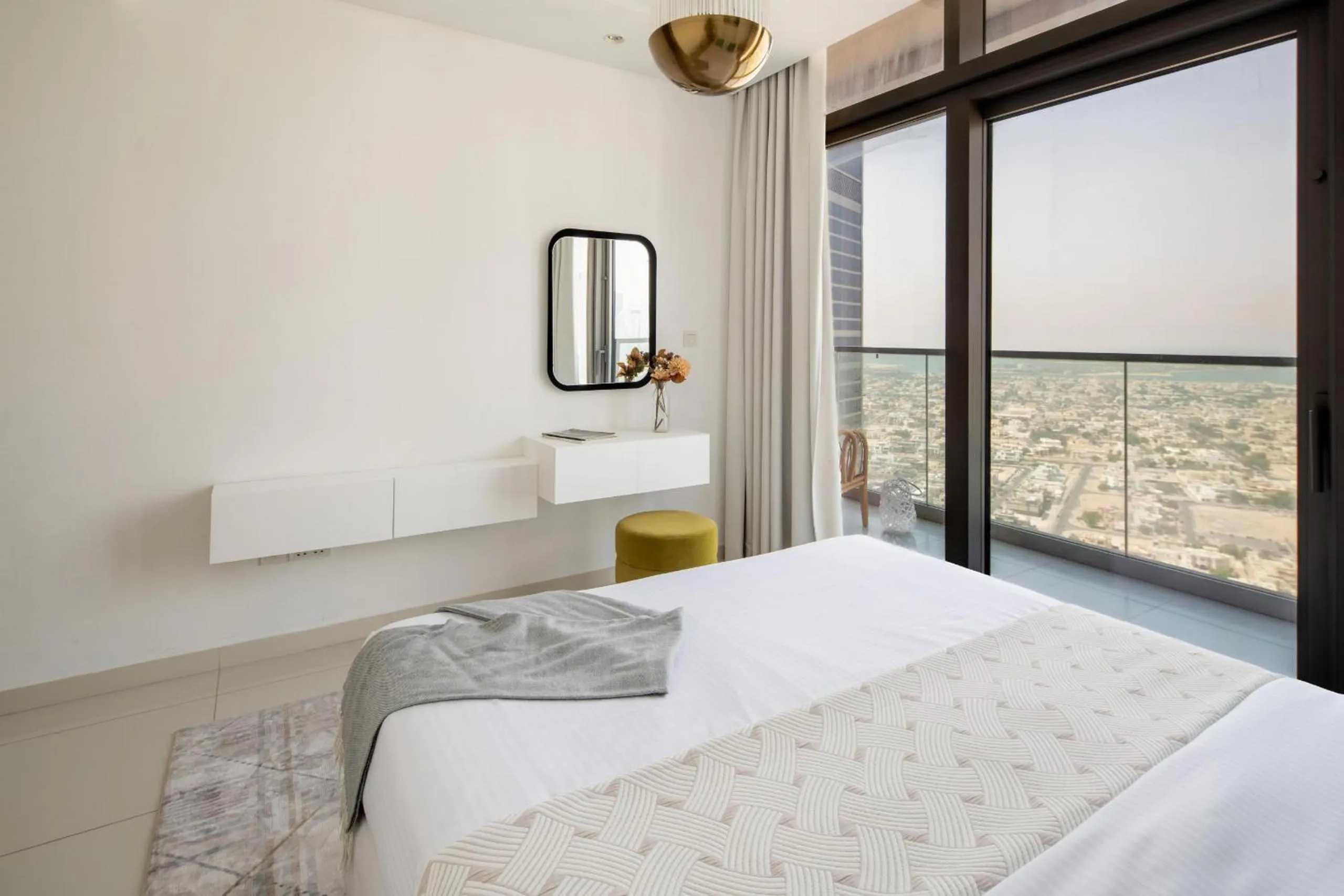 Bed in Frank Porter - Paramount Midtown