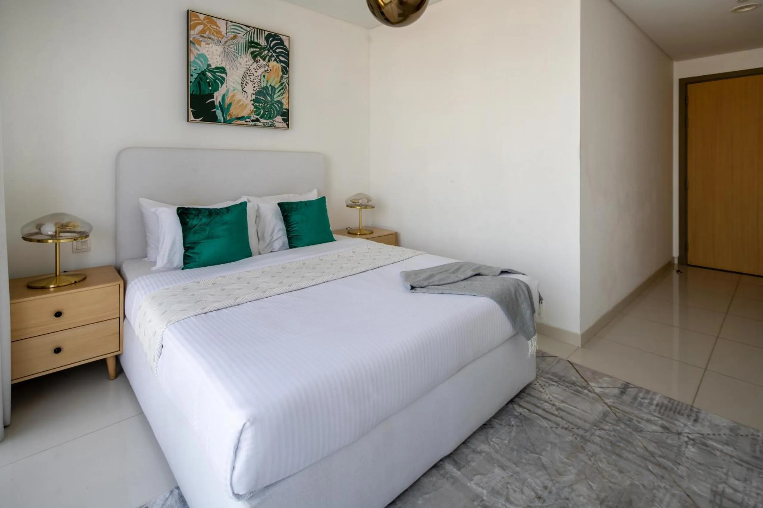 Bed in Frank Porter - Paramount Midtown