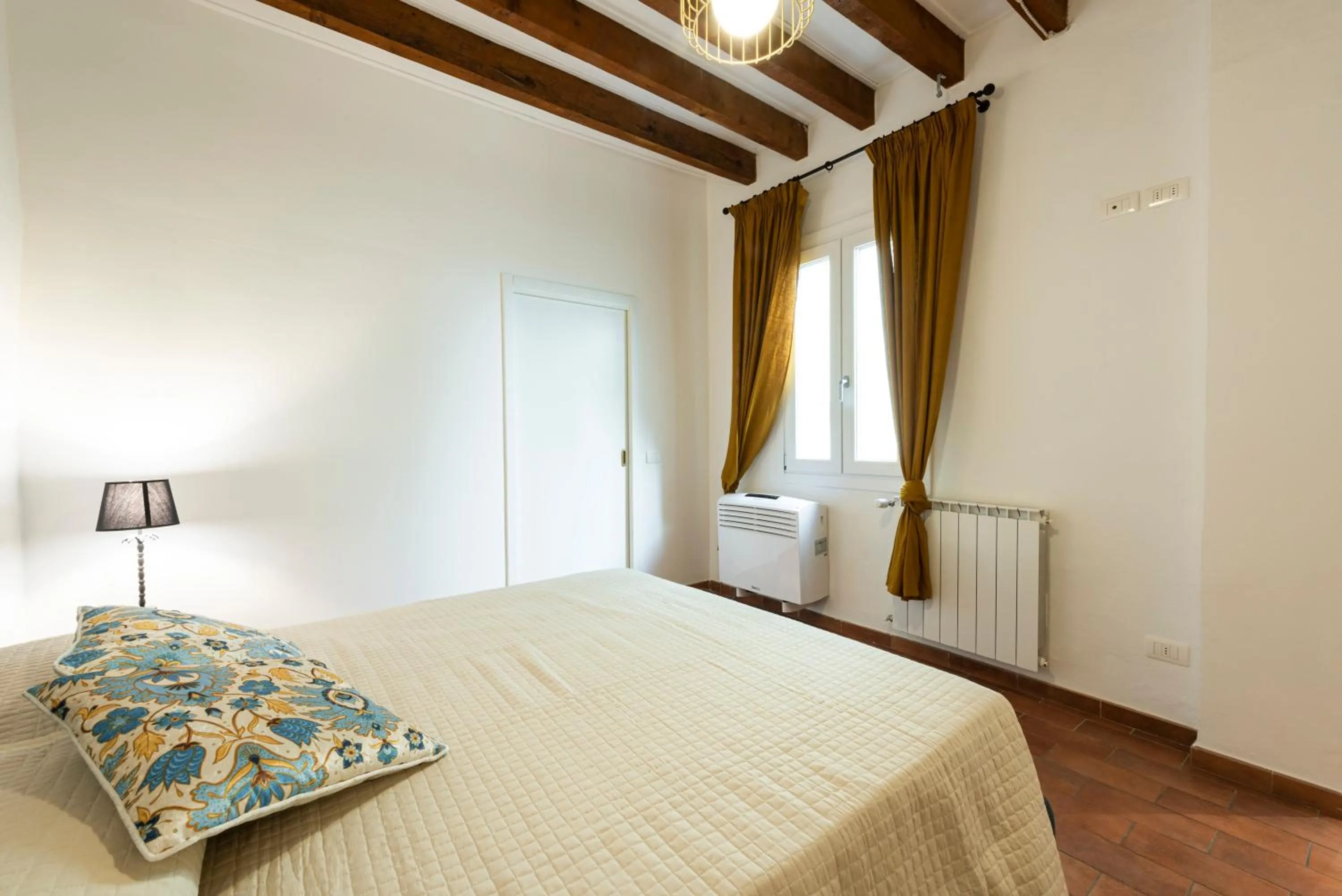 Bed in Santa Croce Palace by Mmega