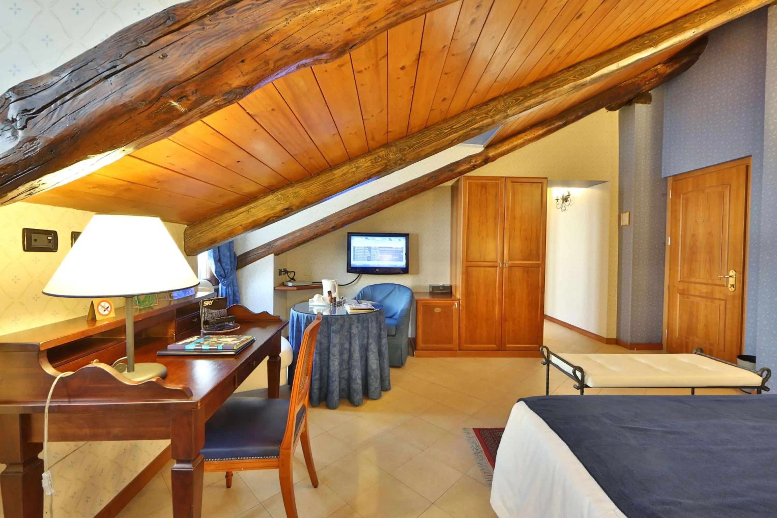 People in Best Western Plus Hotel Genova