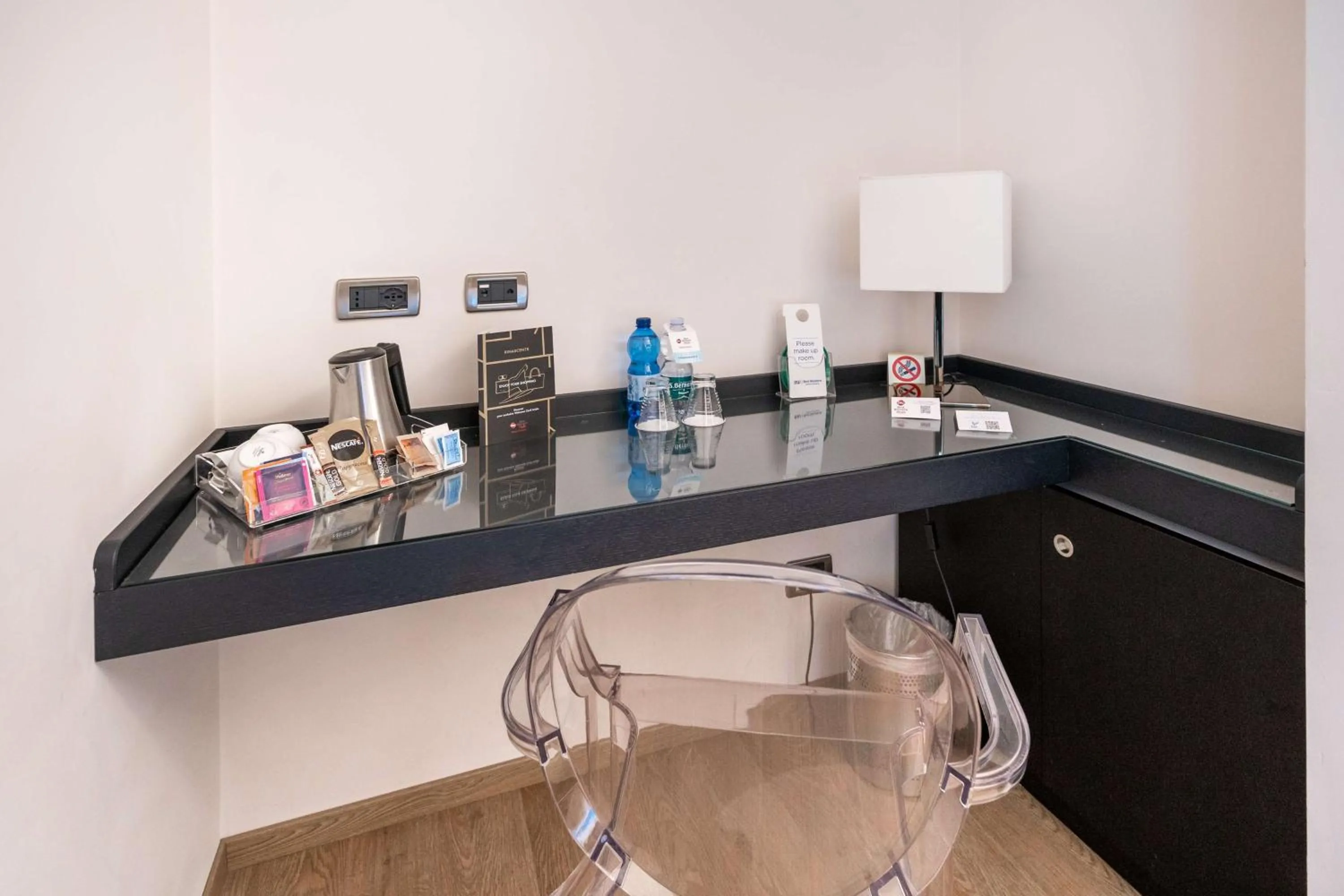 Bedroom in Best Western Plus Hotel Genova