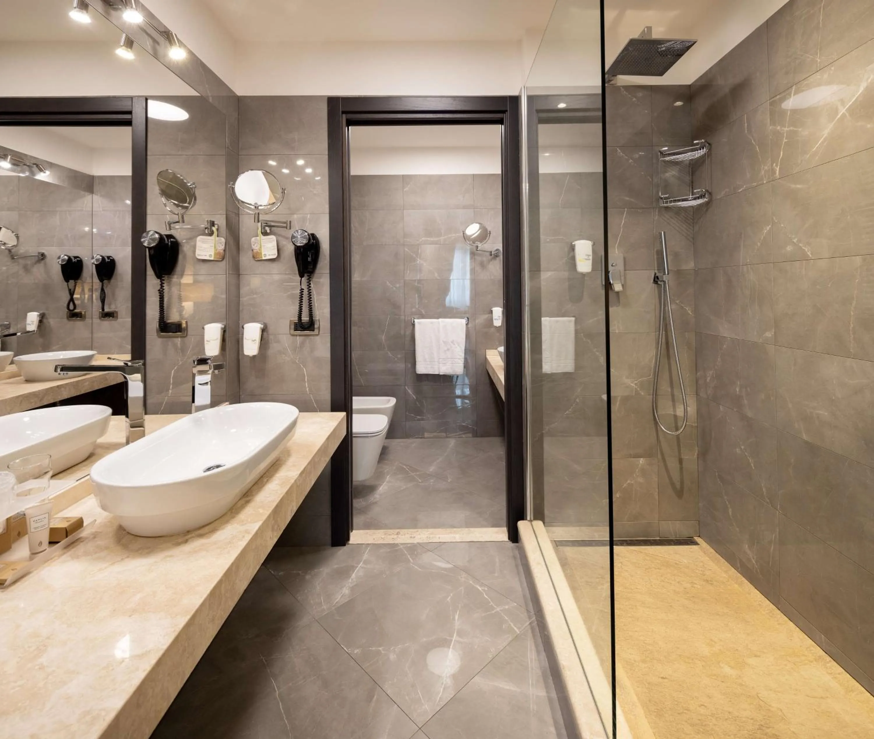 Bathroom in Best Western Plus Hotel Genova