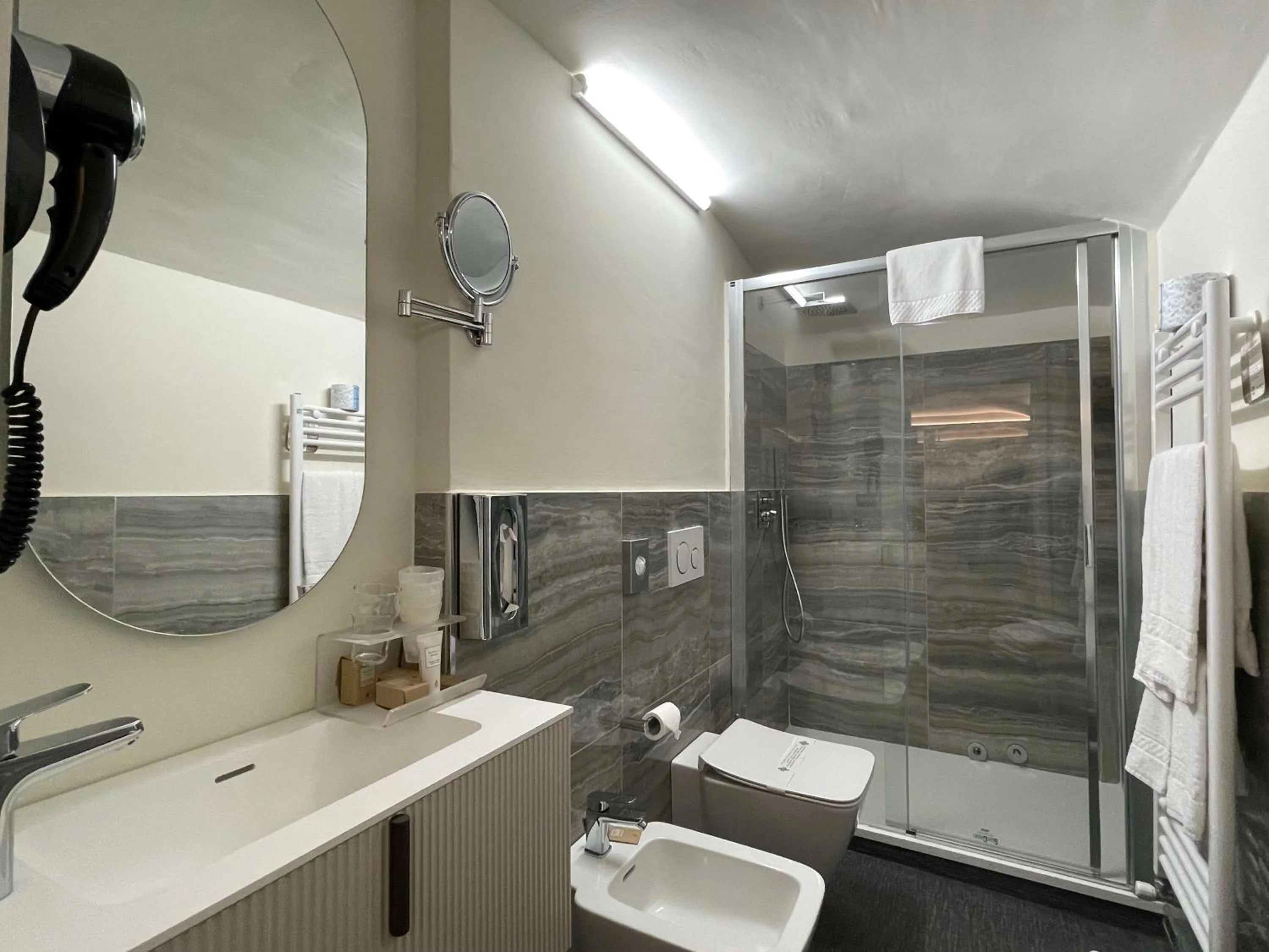 Bathroom in Best Western Plus Hotel Genova