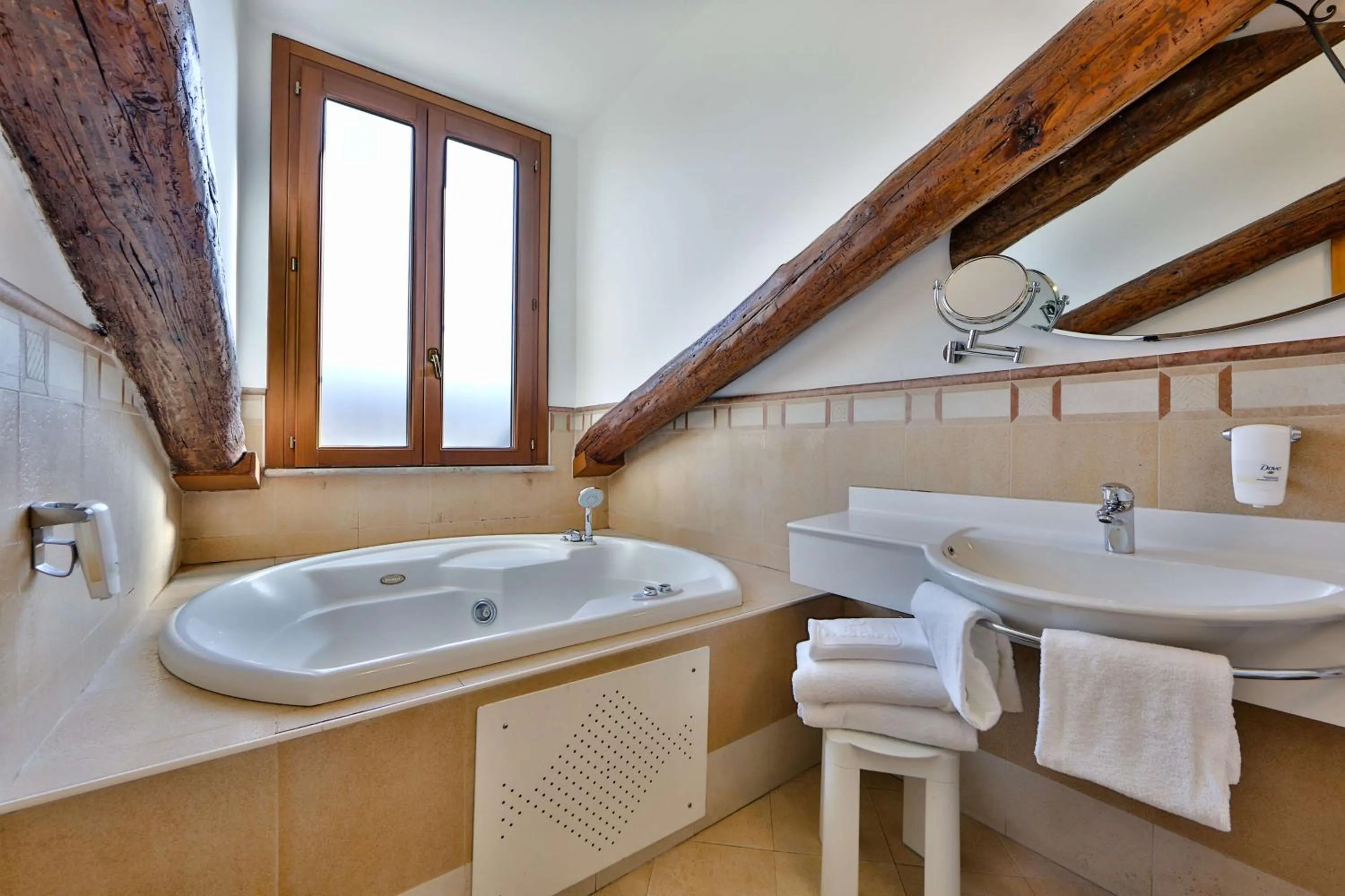 People in Best Western Plus Hotel Genova