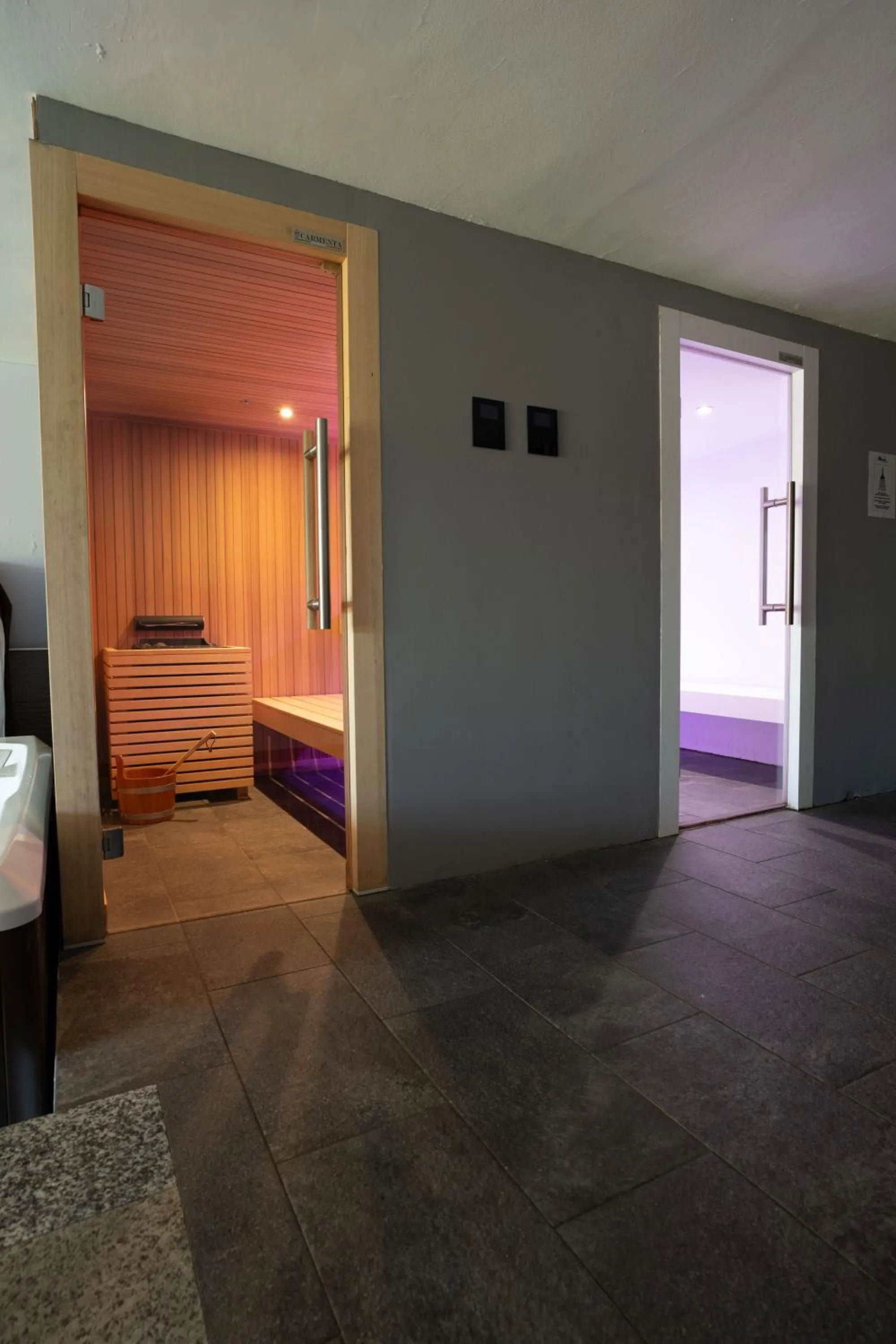 Sauna, Bed in Hotel L'Approdo