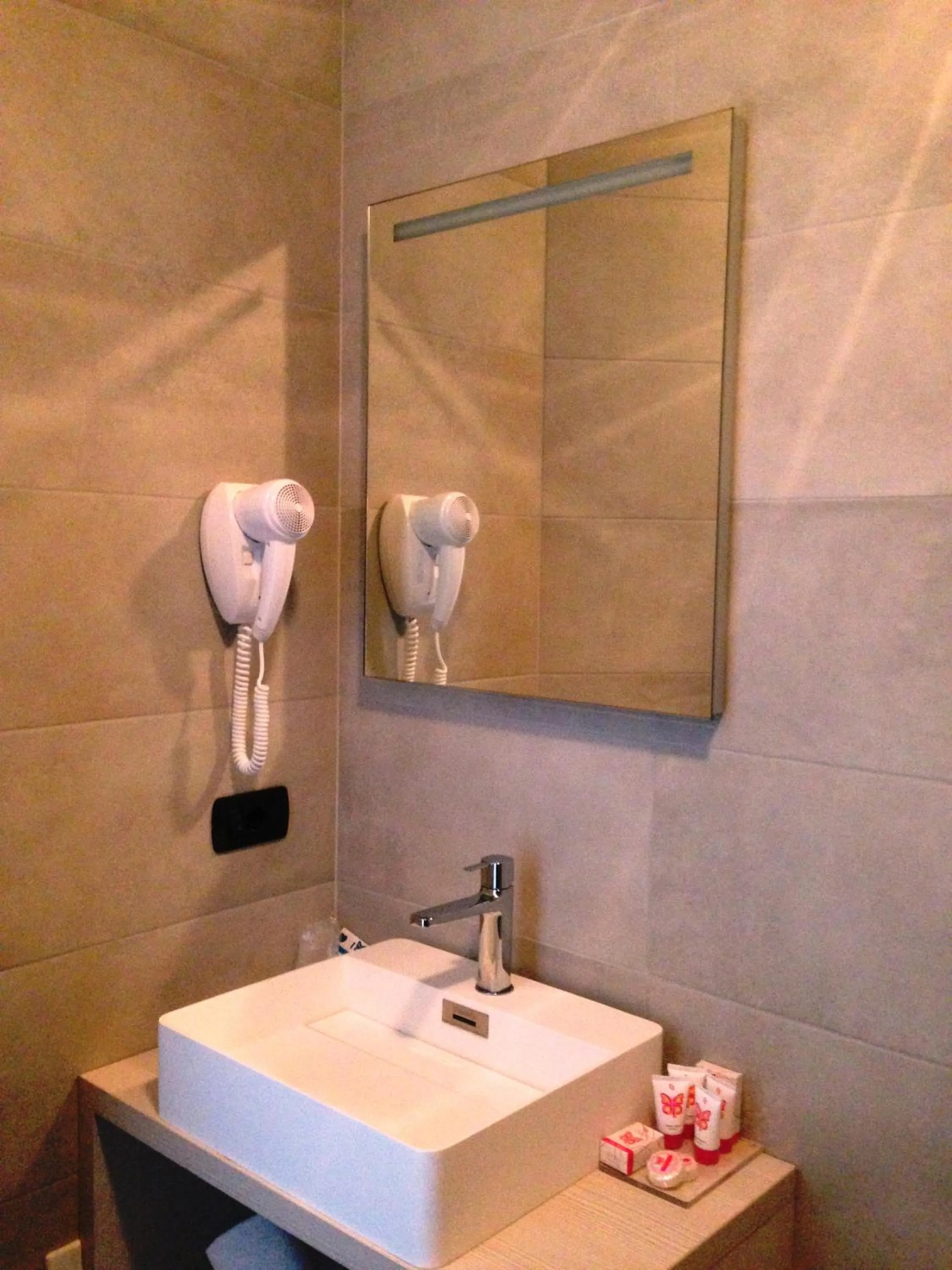 Bathroom in Hotel L'Approdo