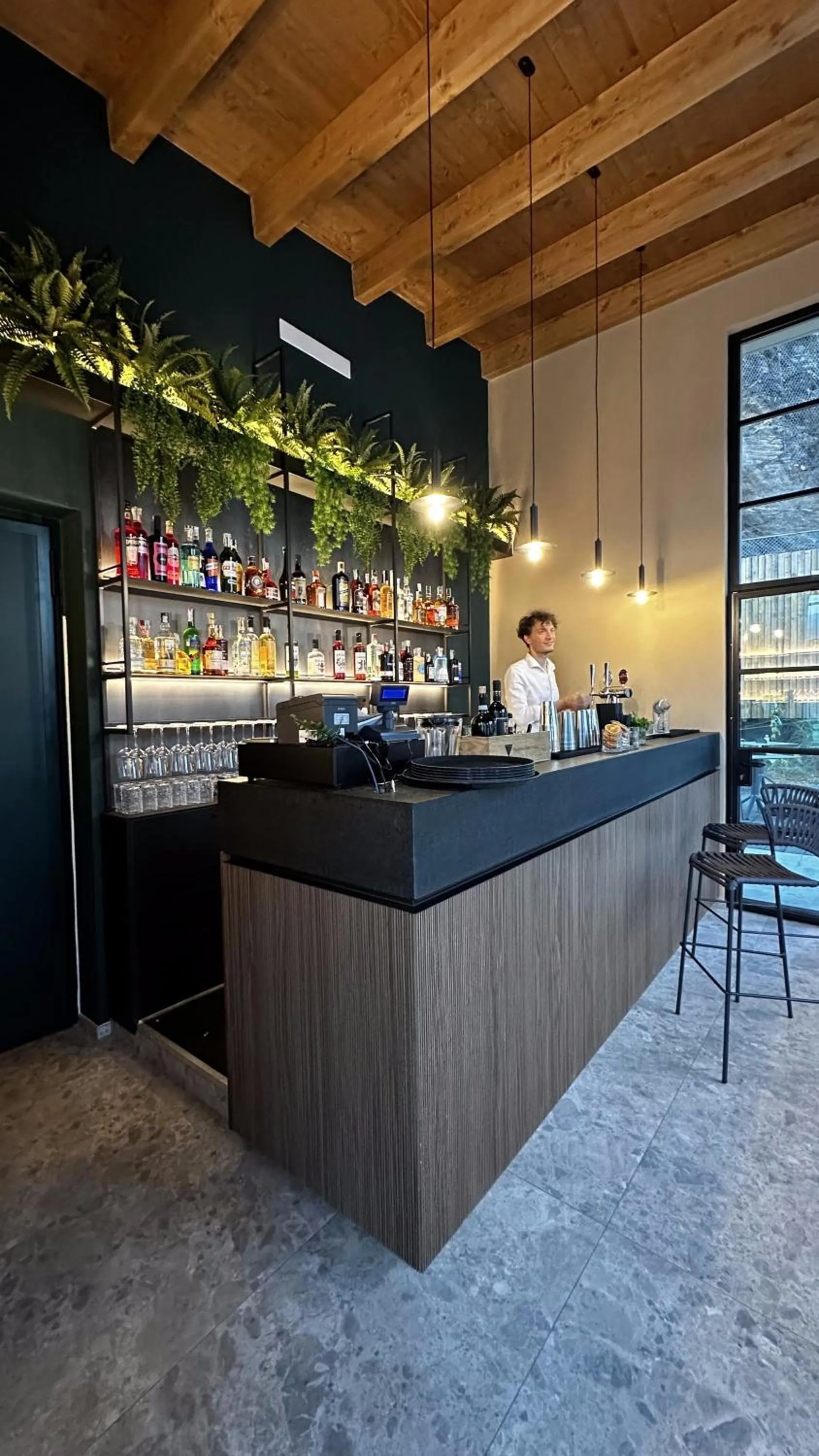 Restaurant/places to eat in Hotel L'Approdo