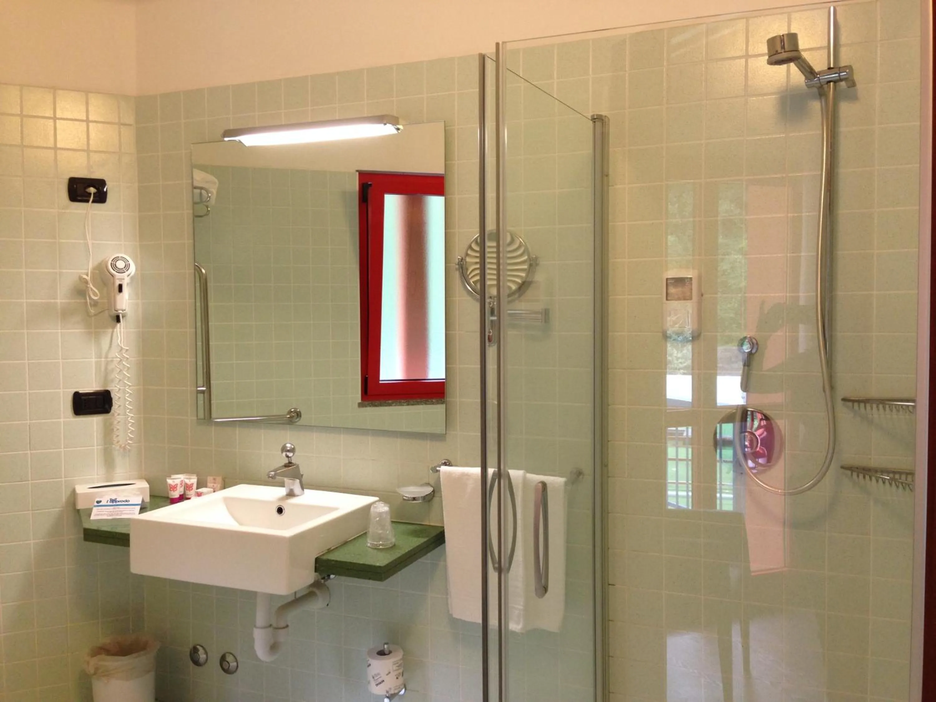 Shower in Hotel L'Approdo