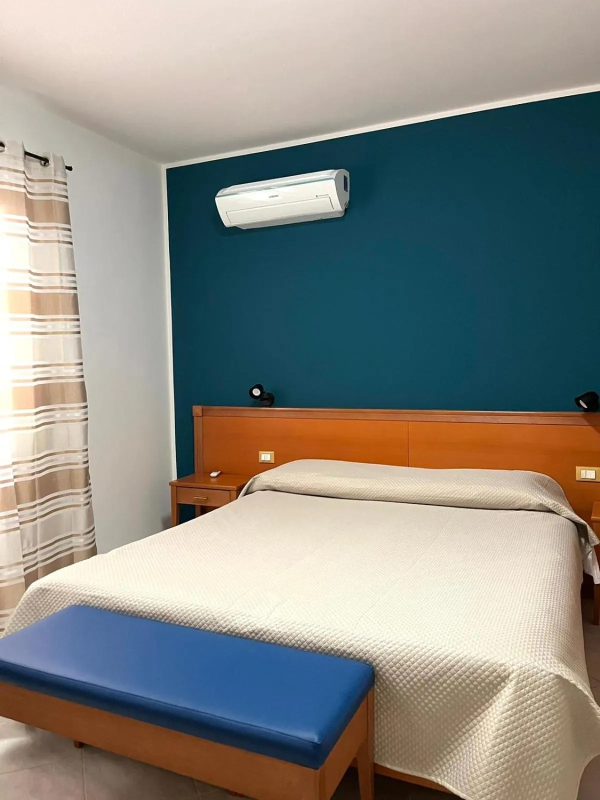 Bed in Hotel d'Orleans