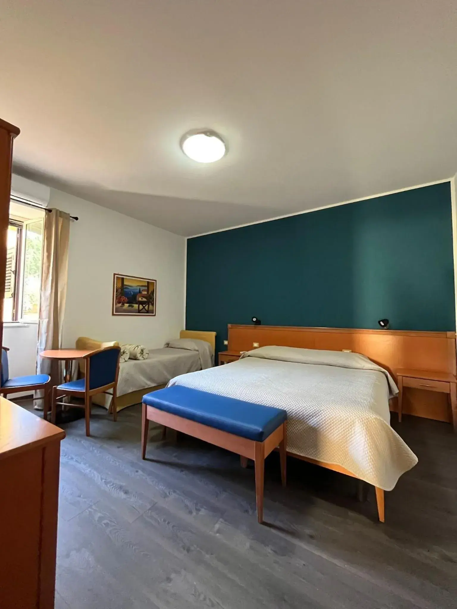 Triple Room in Hotel d'Orleans Triple Room in Hotel d'Orleans