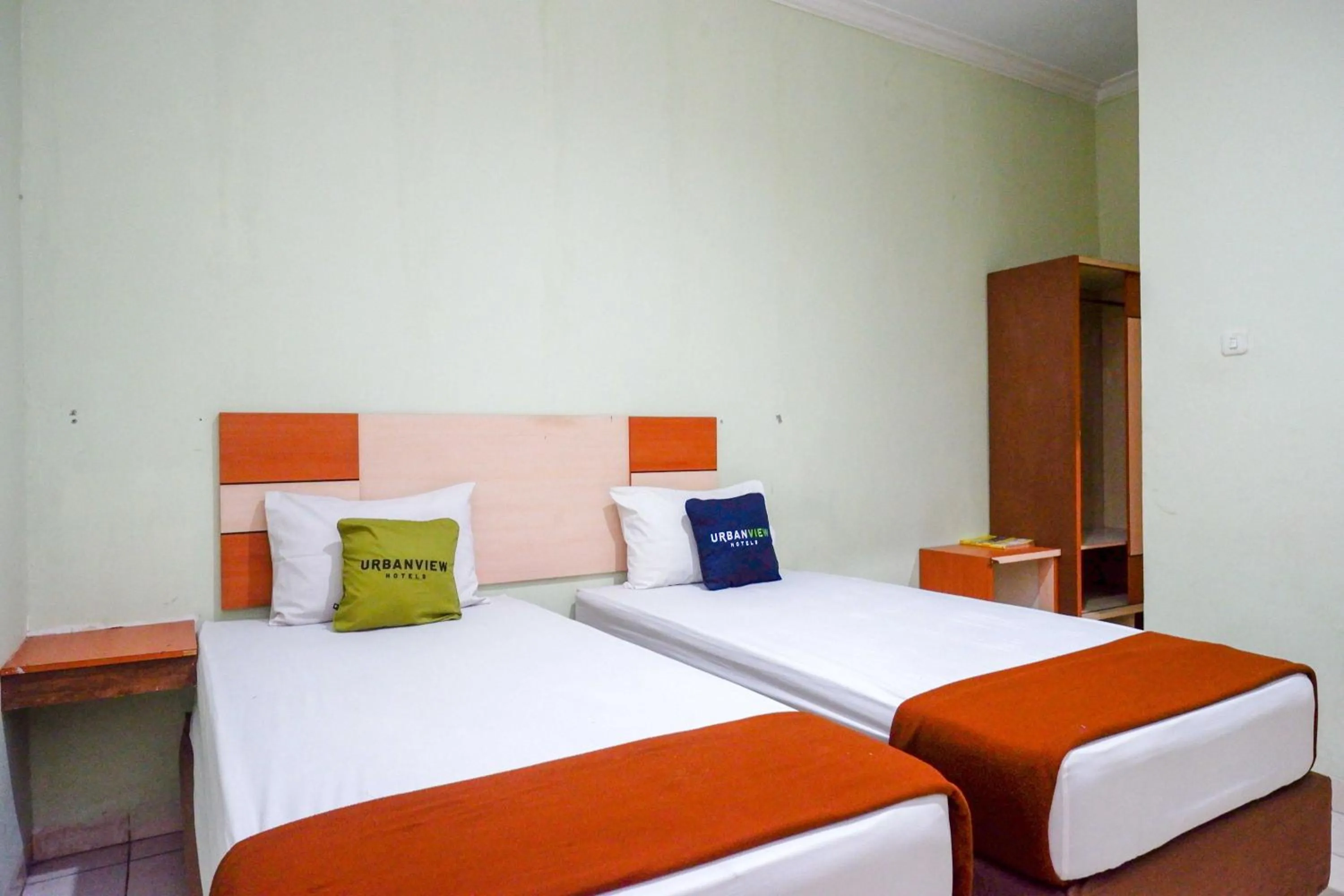 Bedroom, Bed in Urbanview Hotel Platinum Parepare