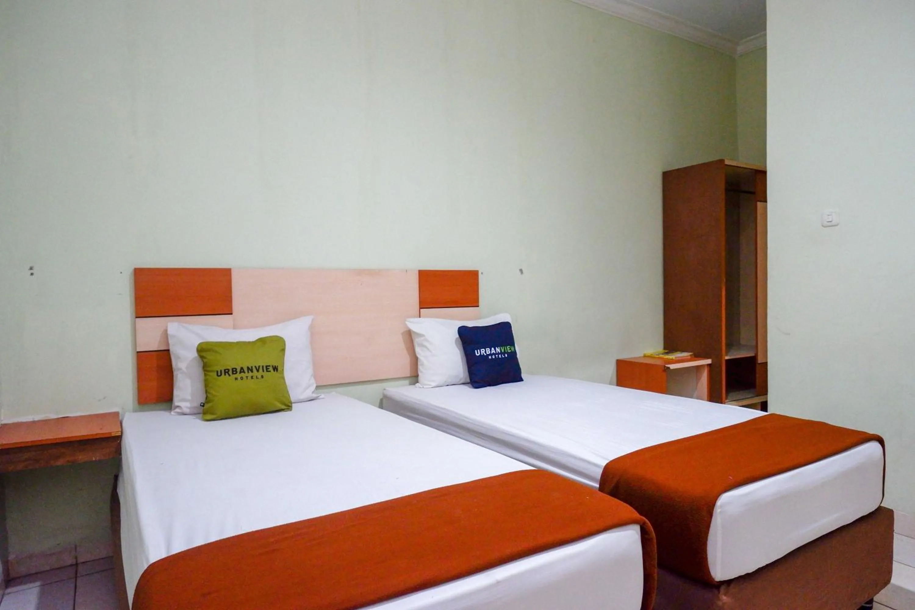 Bedroom, Bed in Urbanview Hotel Platinum Parepare