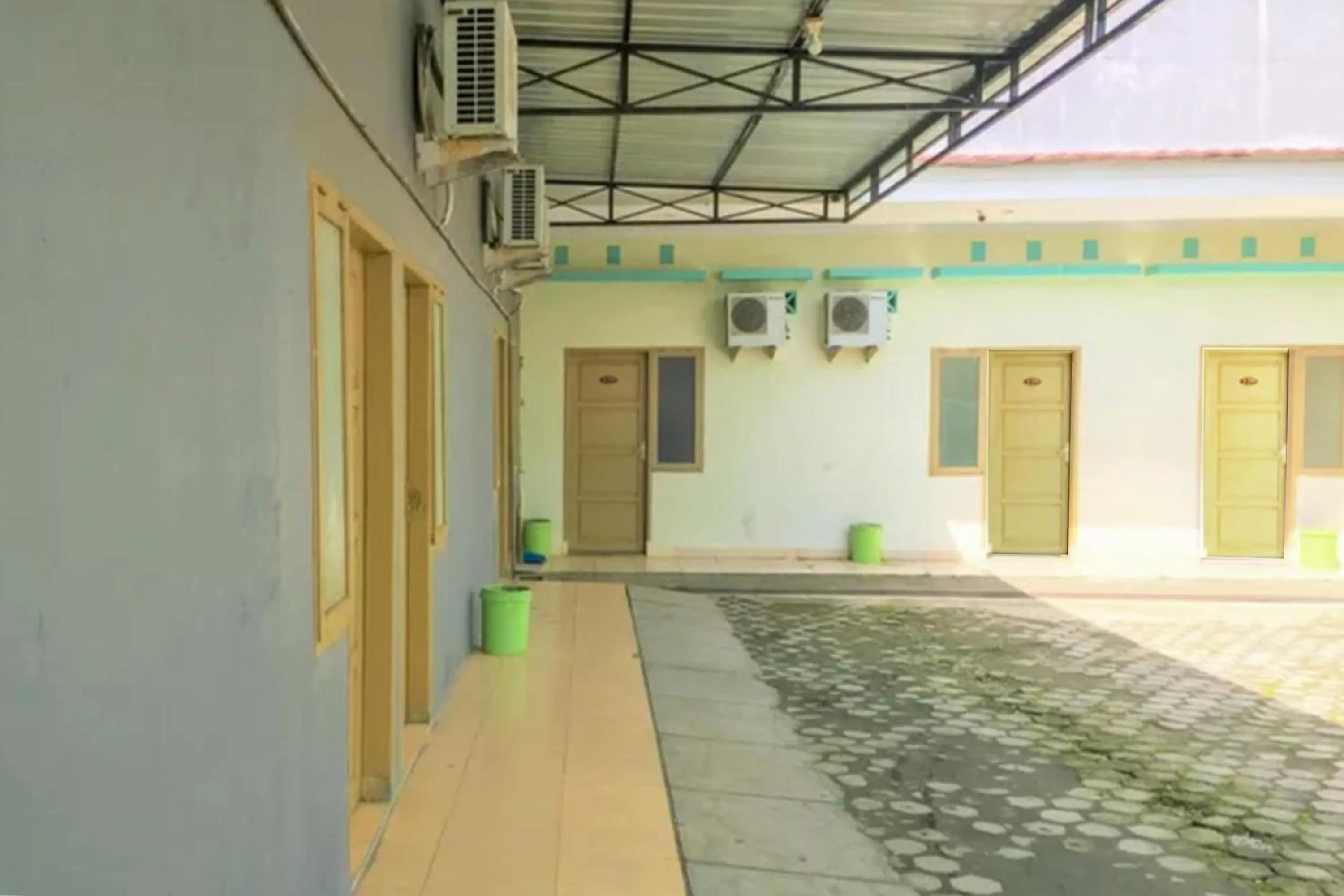 Property building in Urbanview Hotel Platinum Parepare