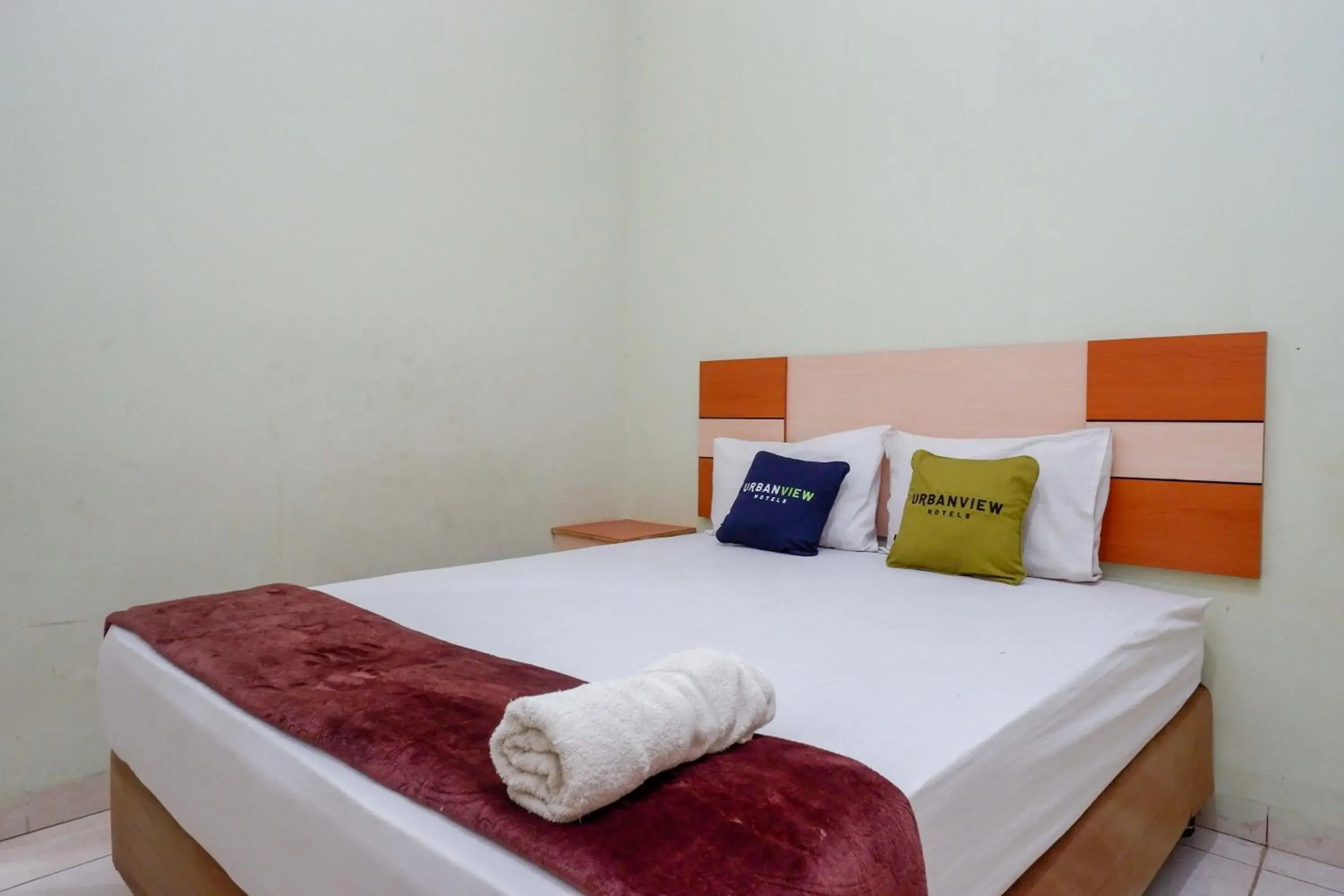 Standard Double Room in Urbanview Hotel Platinum Parepare Standard Double Room in Urbanview Hotel Platinum Parepare