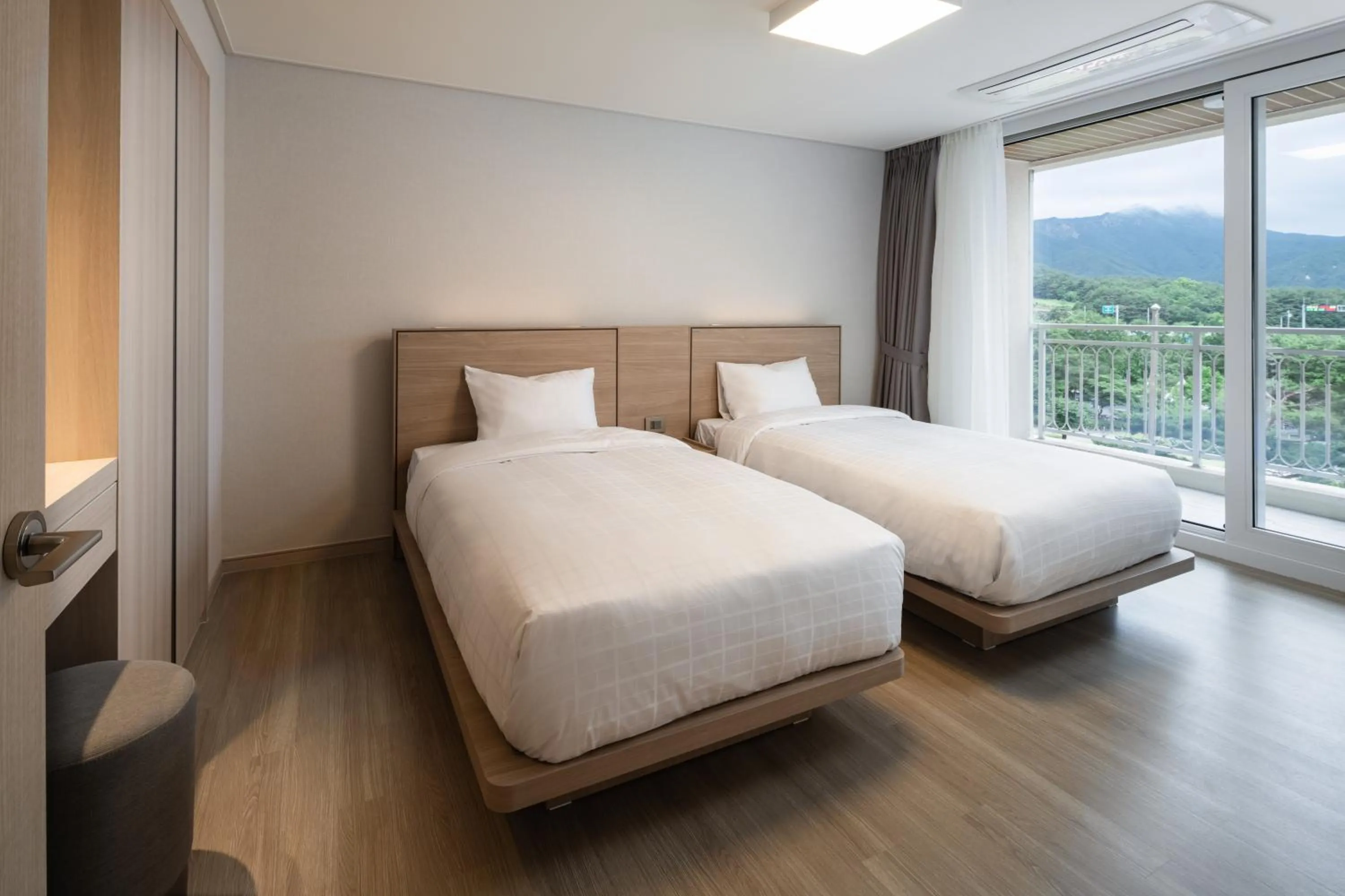 Bed in Kumho Seorak Resort