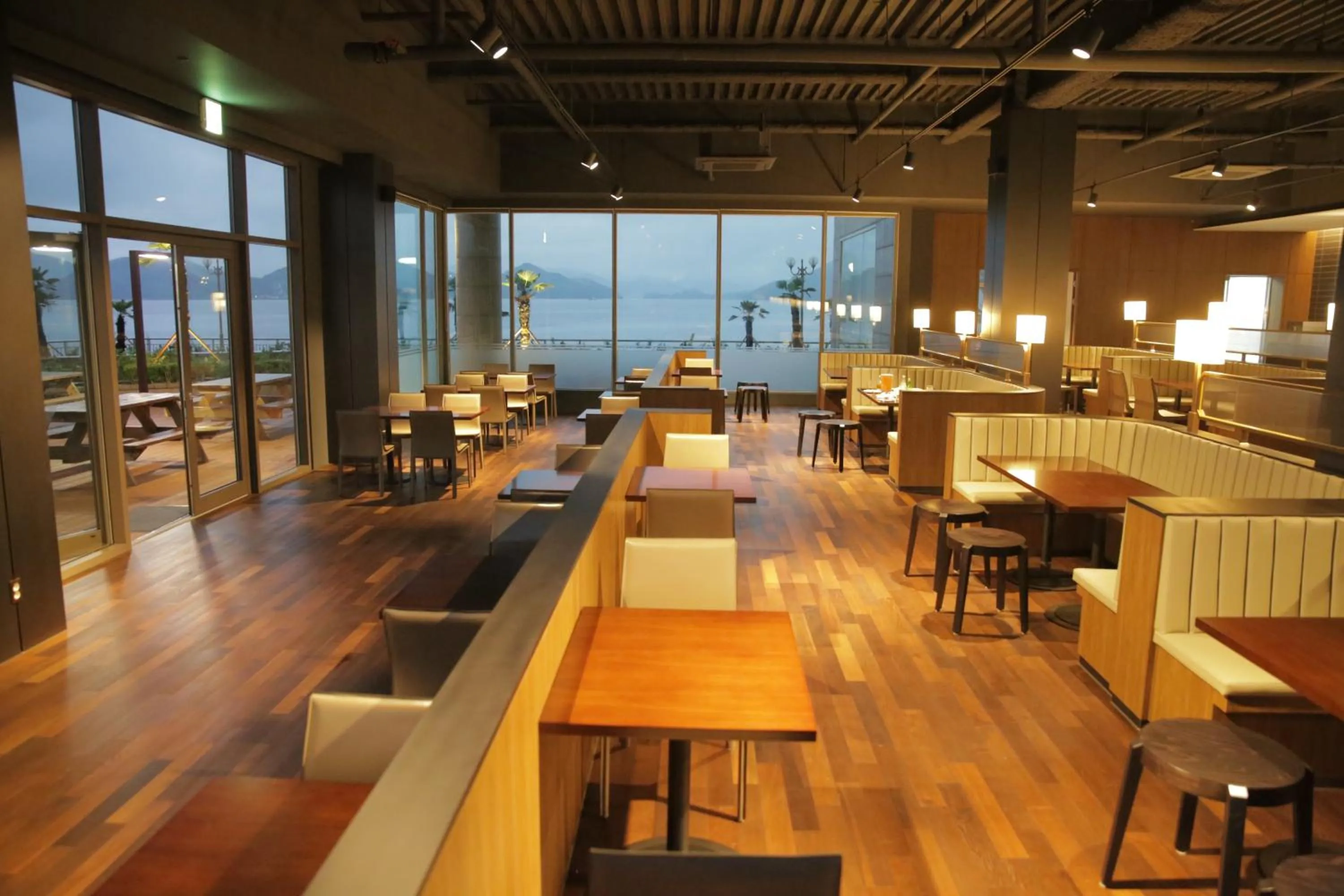 Restaurant/places to eat in Kumho Tongyeong Marina Resort