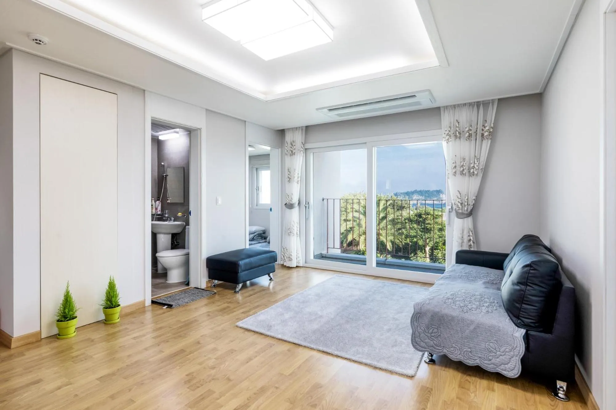 Jeju Bada Wi Olle Pension