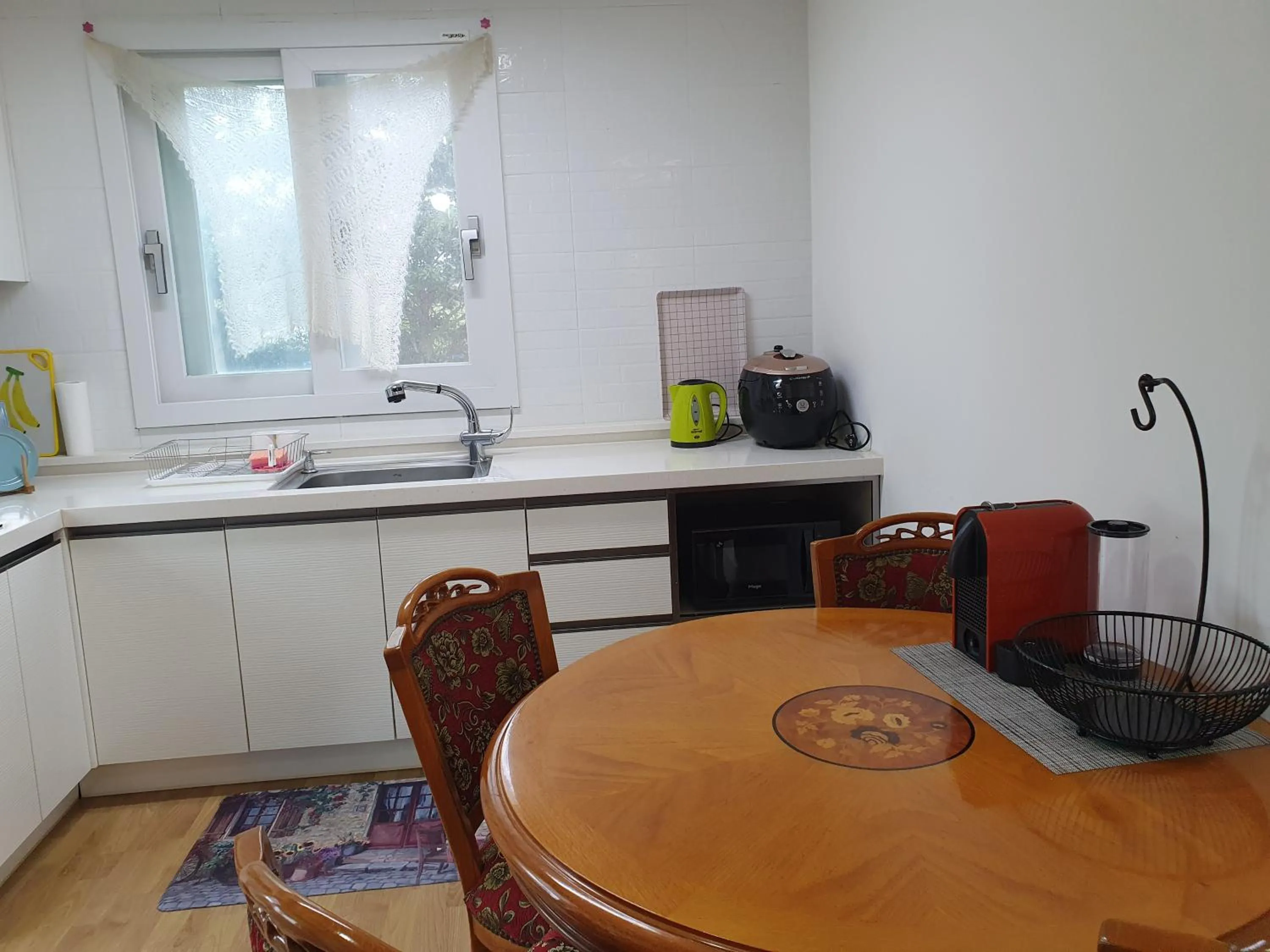 Jeju Bada Wi Olle Pension